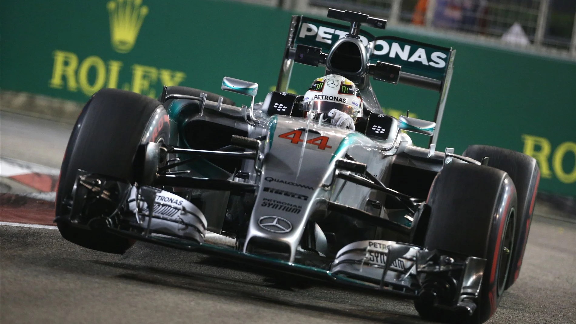 Lewis Hamilton (GBR) Mercedes AMG F1 W06 at Formula One World Championship, Rd13, Singapore Grand