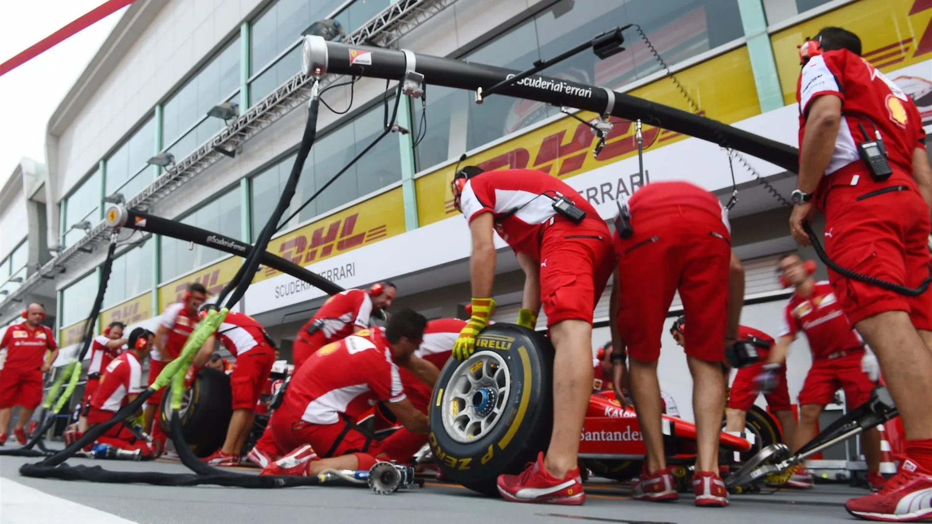 Ferrari practice pit stops at Formula One World Championship, Rd13, Singapore Grand Prix,