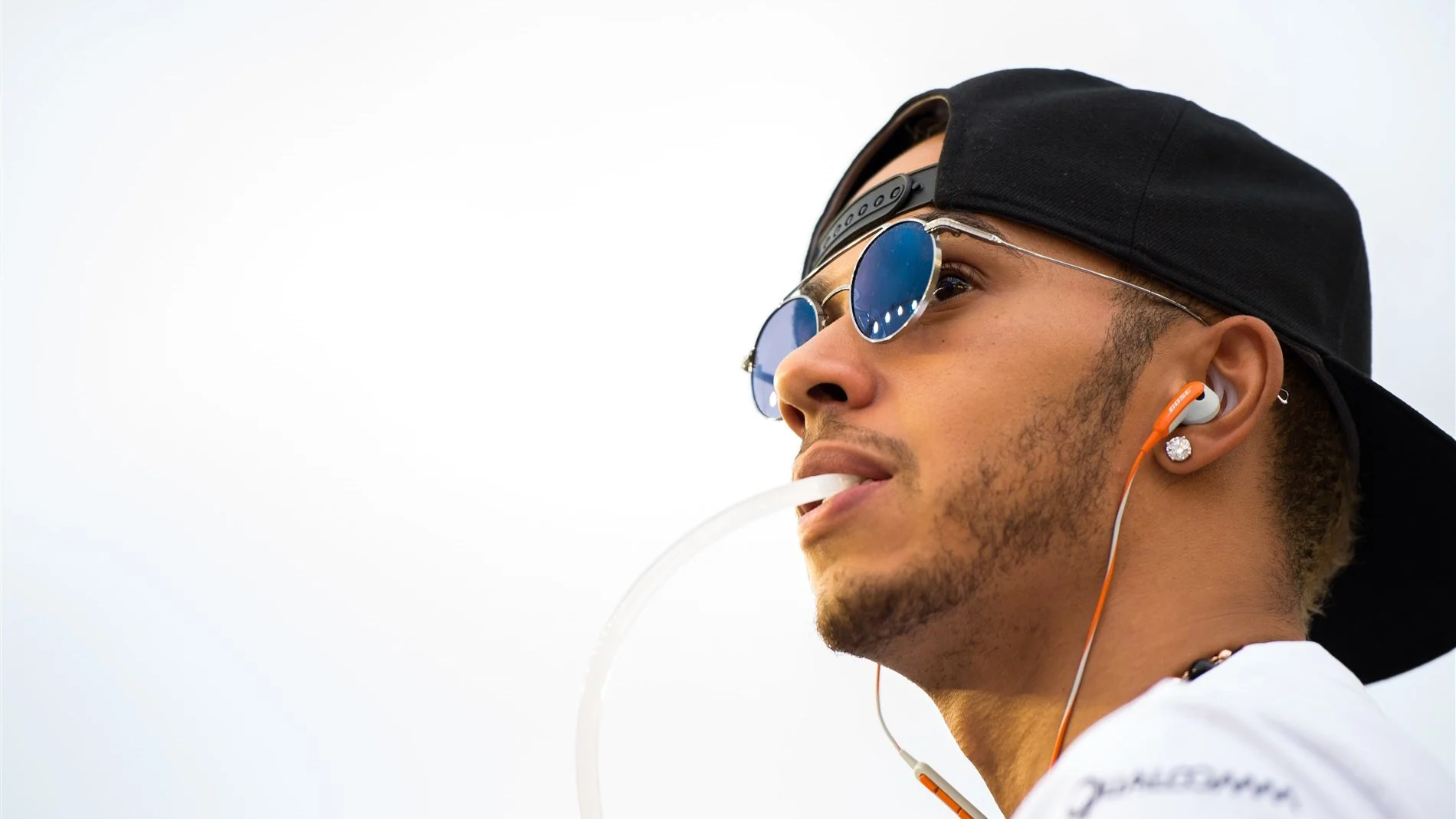 Lewis Hamilton (GBR) Mercedes AMG F1 at Formula One World Championship, Rd13, Singapore Grand Prix, Race, Marina Bay Street Circuit, Singapore, Sunday 20 September 2015. © Sutton Motorsport Images