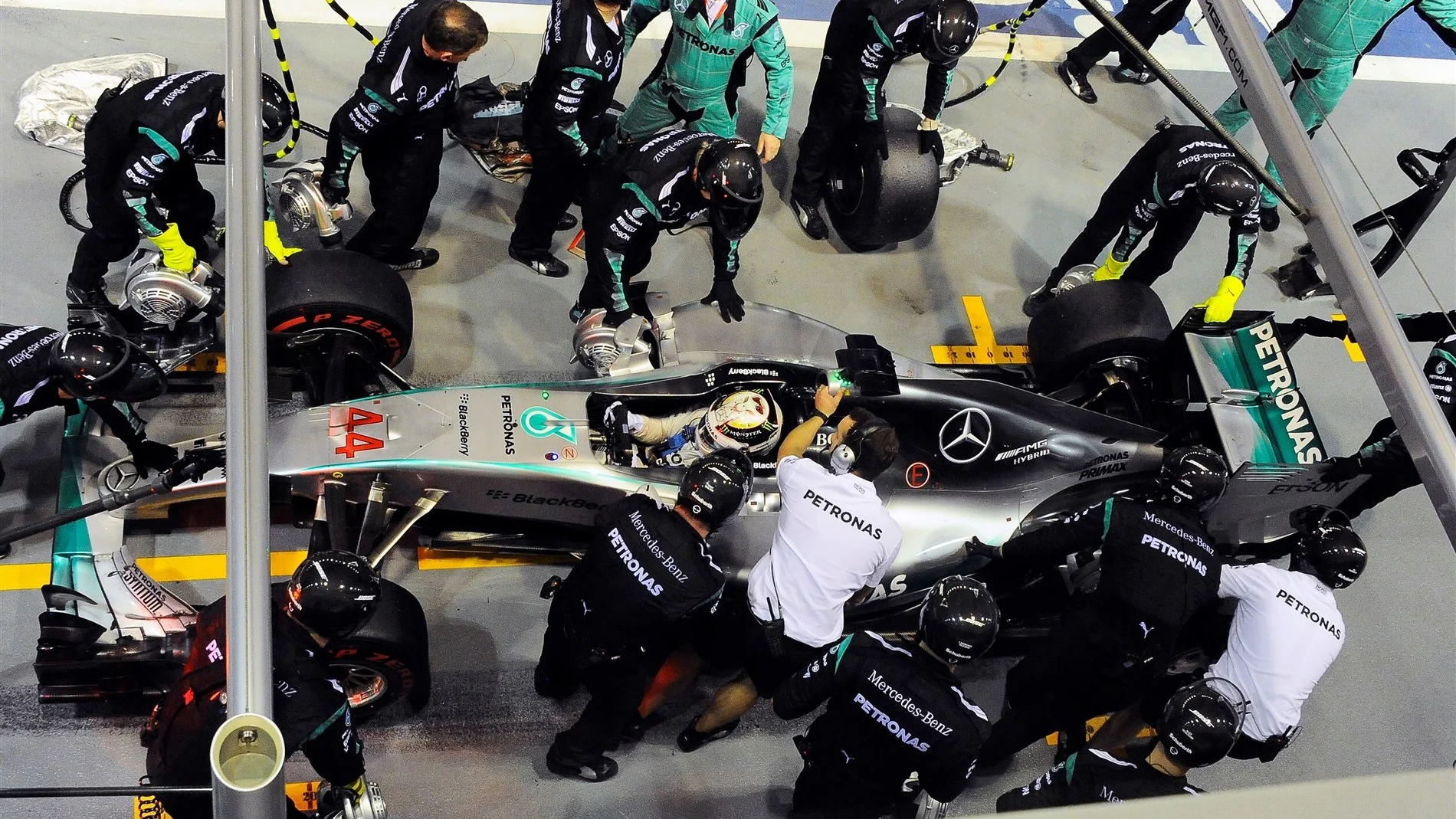 Lewis Hamilton (GBR) Mercedes AMG F1 W06 retires from the race at Formula One World Championship,