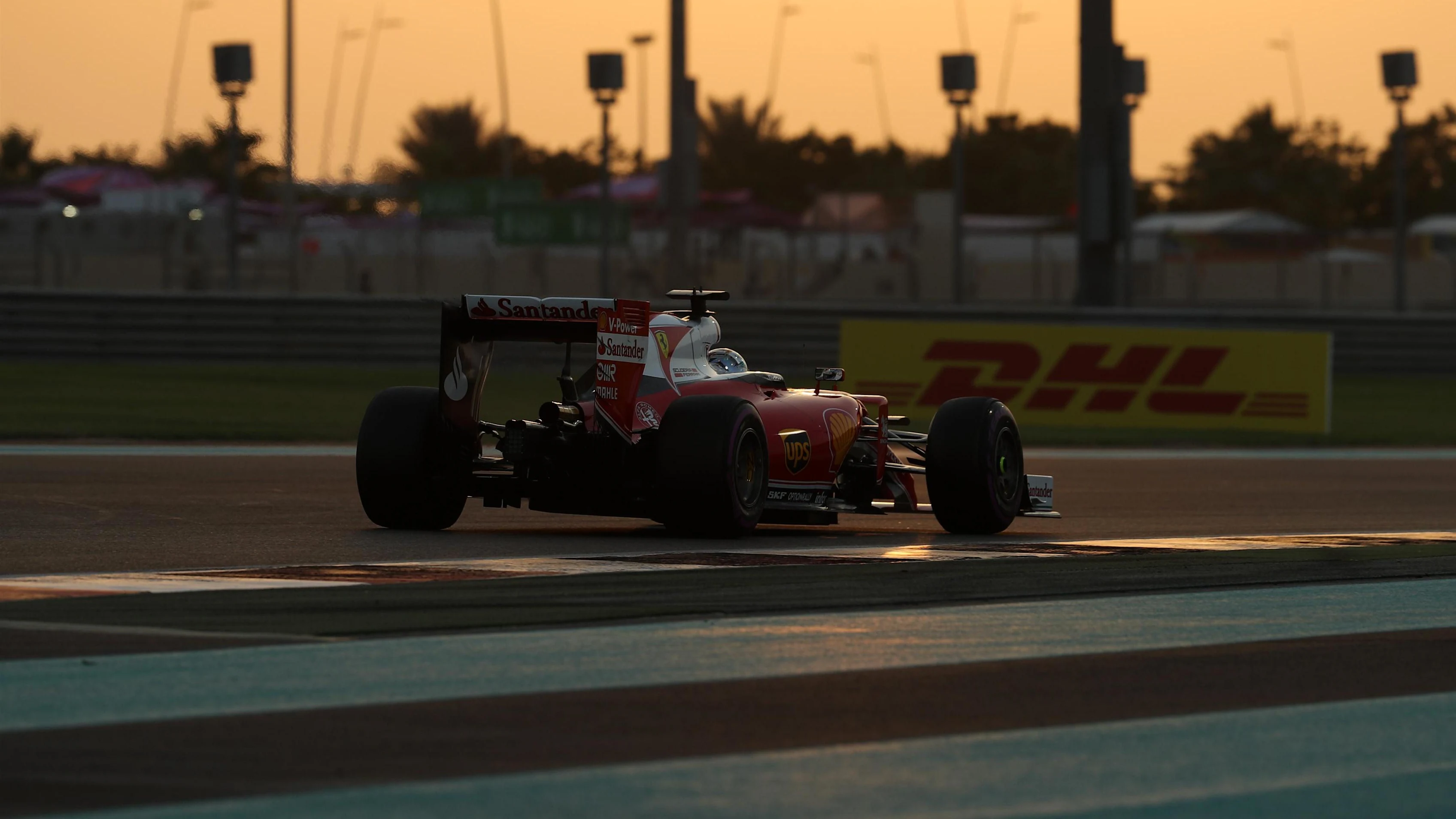Sebastian Vettel (GER) Ferrari SF16-H at Formula One World Championship, Rd21, Abu Dhabi Grand Prix, Qualifying, Yas Marina Circuit, Abu Dhabi, UAE, Saturday 26 November 2016. © Sutton Images