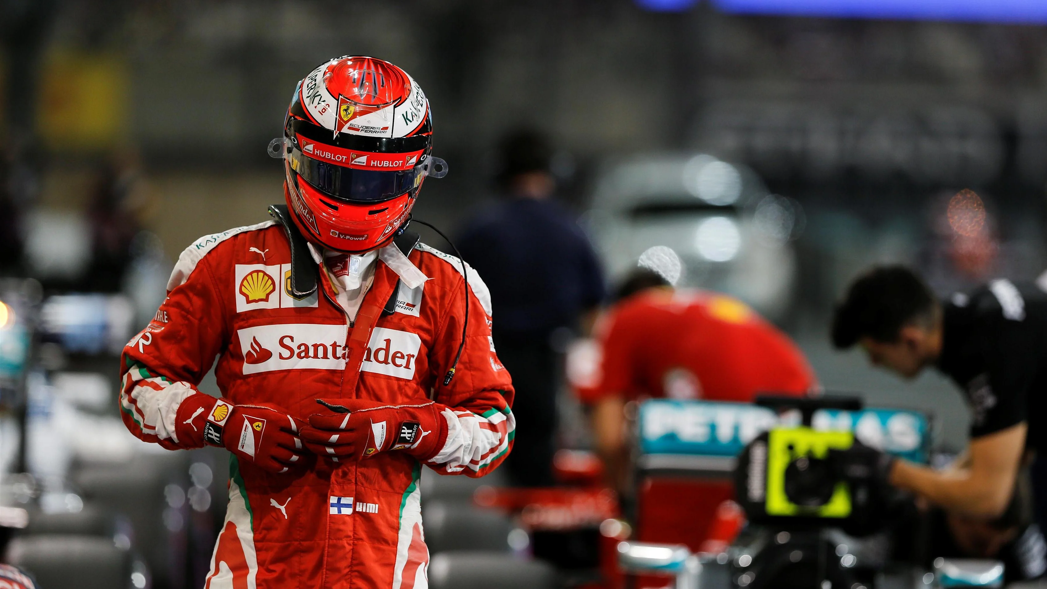 Kimi Raikkonen (FIN) Ferrari in parc ferme at Formula One World Championship, Rd21, Abu Dhabi Grand
