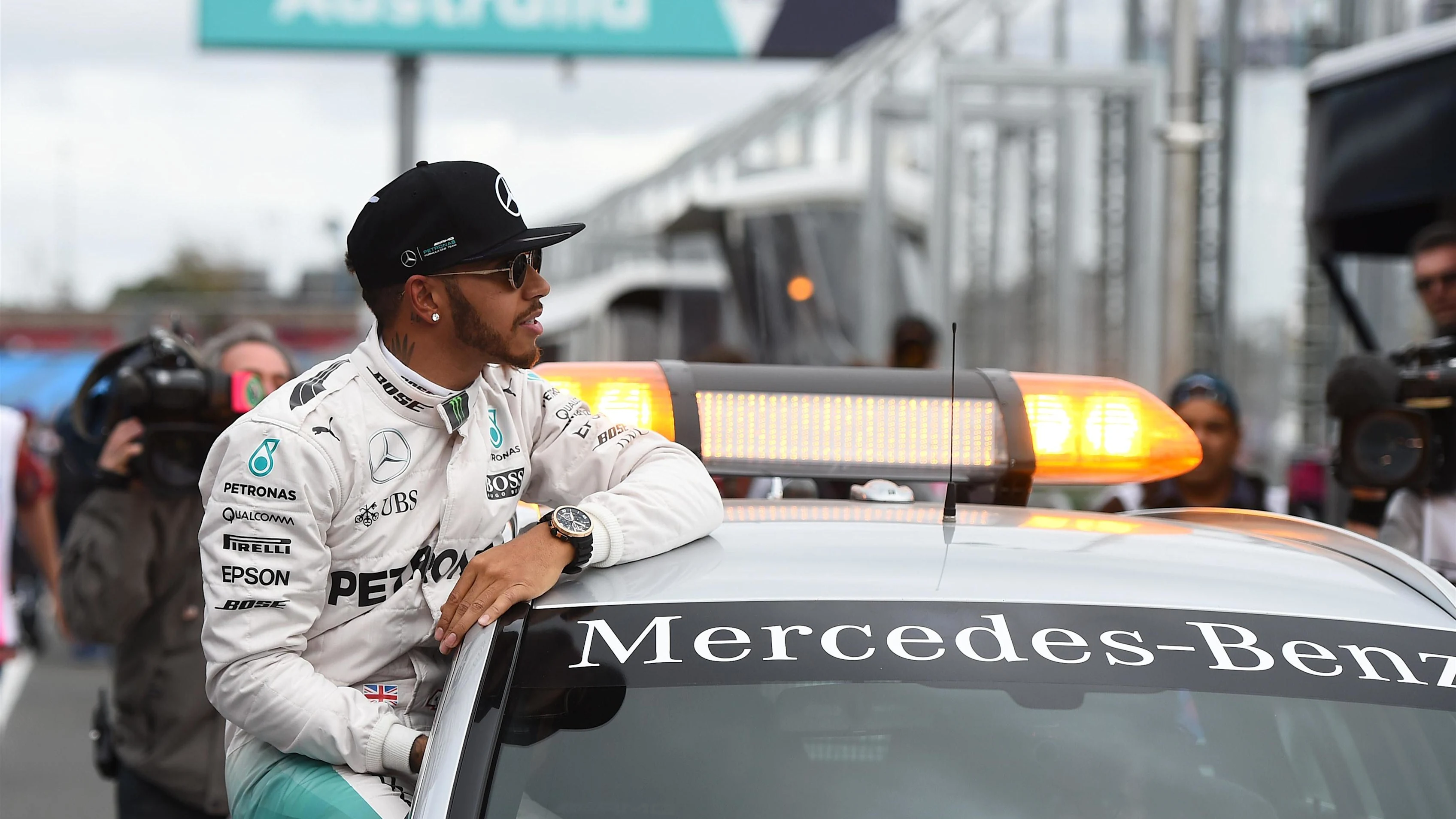 Pole sitter Lewis Hamilton (GBR) Mercedes AMG F1 celebrates at Formula One World Championship, Rd1,