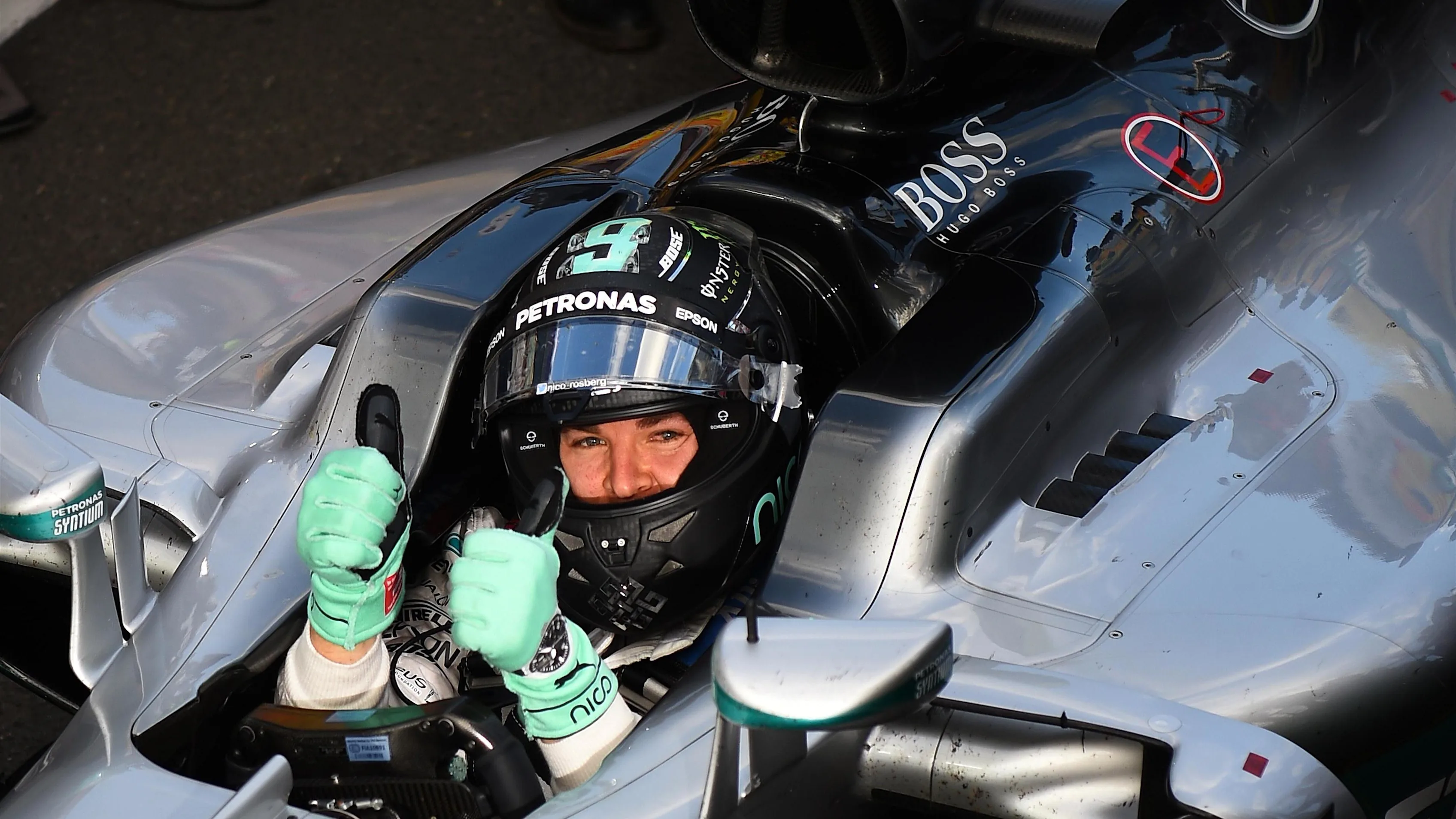 Nico Rosberg (GER) Mercedes-Benz F1 W07 Hybrid celebrates in parc ferme at Formula One World