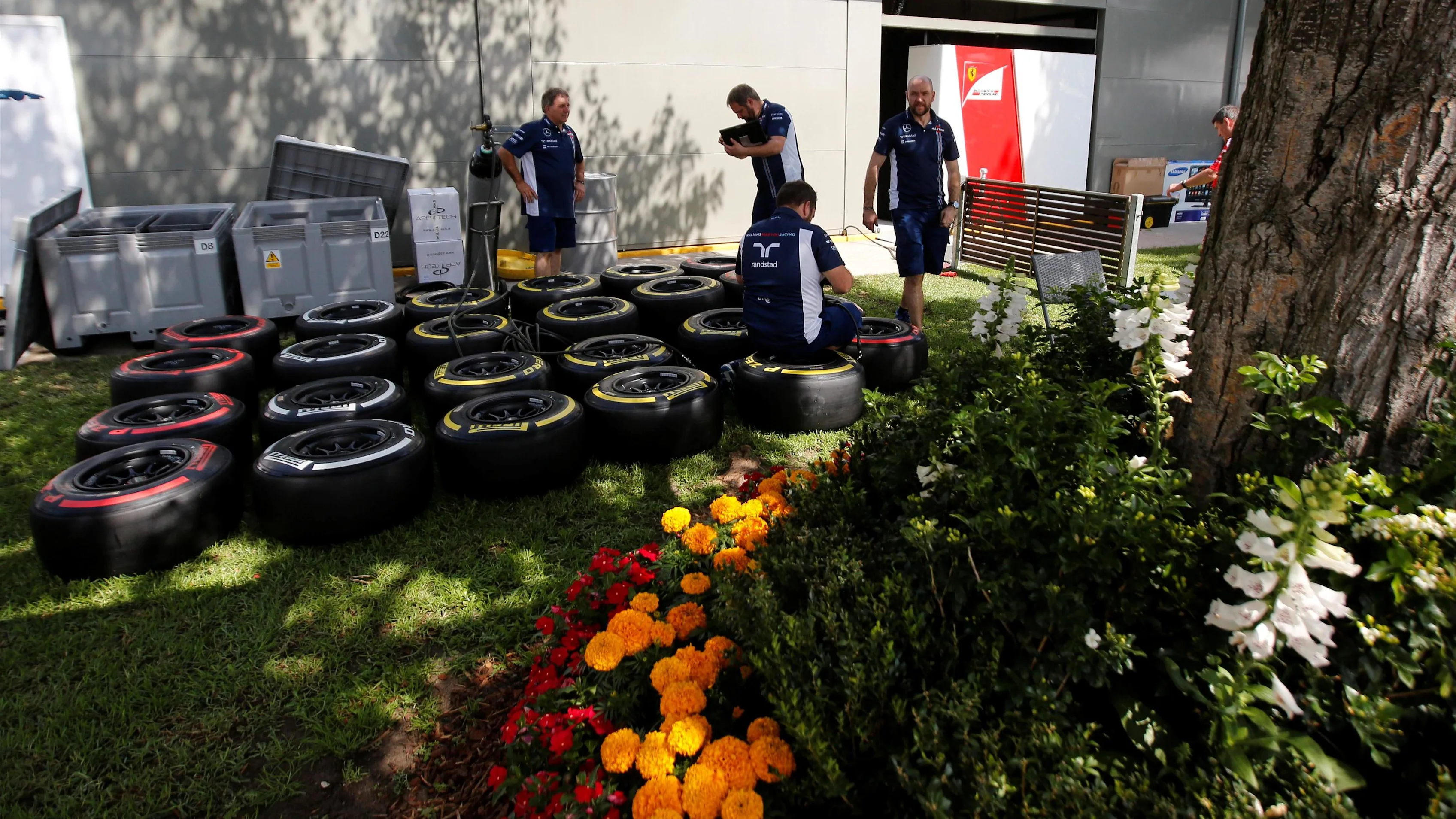 Williams mechanics with Pirelli tyres at Formula One World Championship, Rd1, Australian Grand