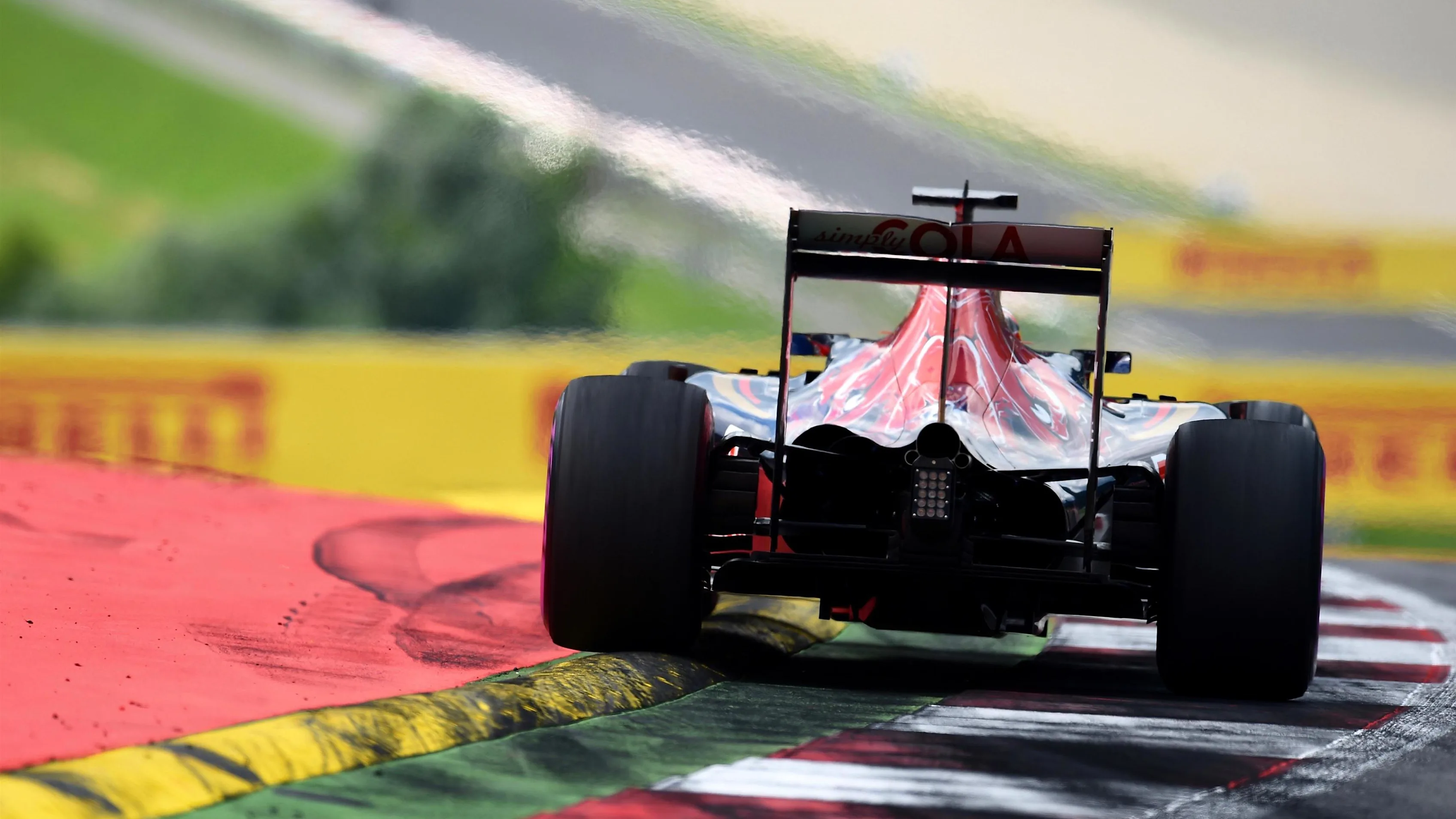 Carlos Sainz jr (ESP) Scuderia Toro Rosso STR11 at Formula One World Championship, Rd9, Austrian Grand Prix, Qualifying, Spielberg, Austria, Saturday 2 July 2016. © Sutton Images