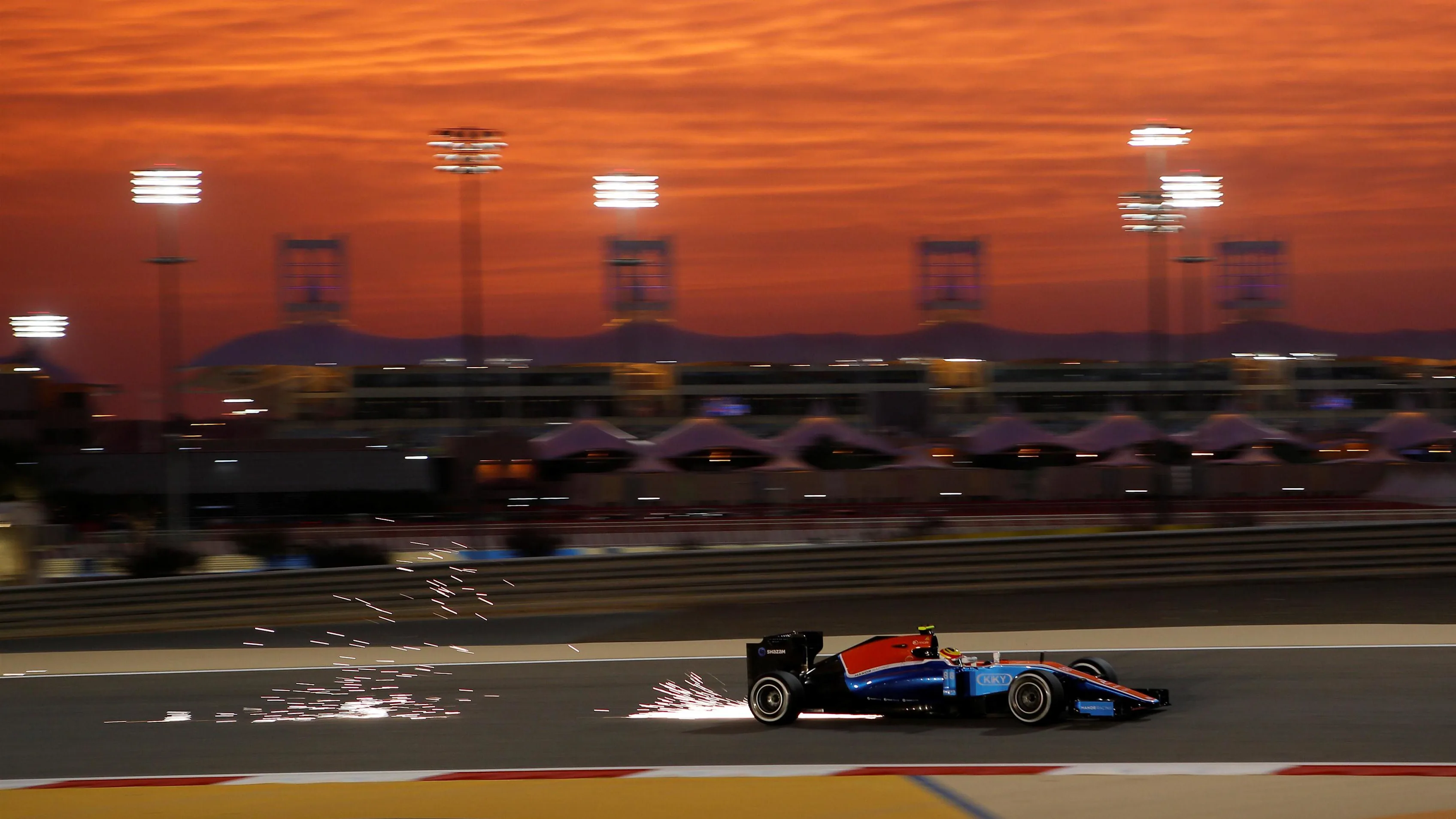 Pascal Wehrlein (GER) Manor Racing MRT05 sparks at Formula One World Championship, Rd2, Bahrain
