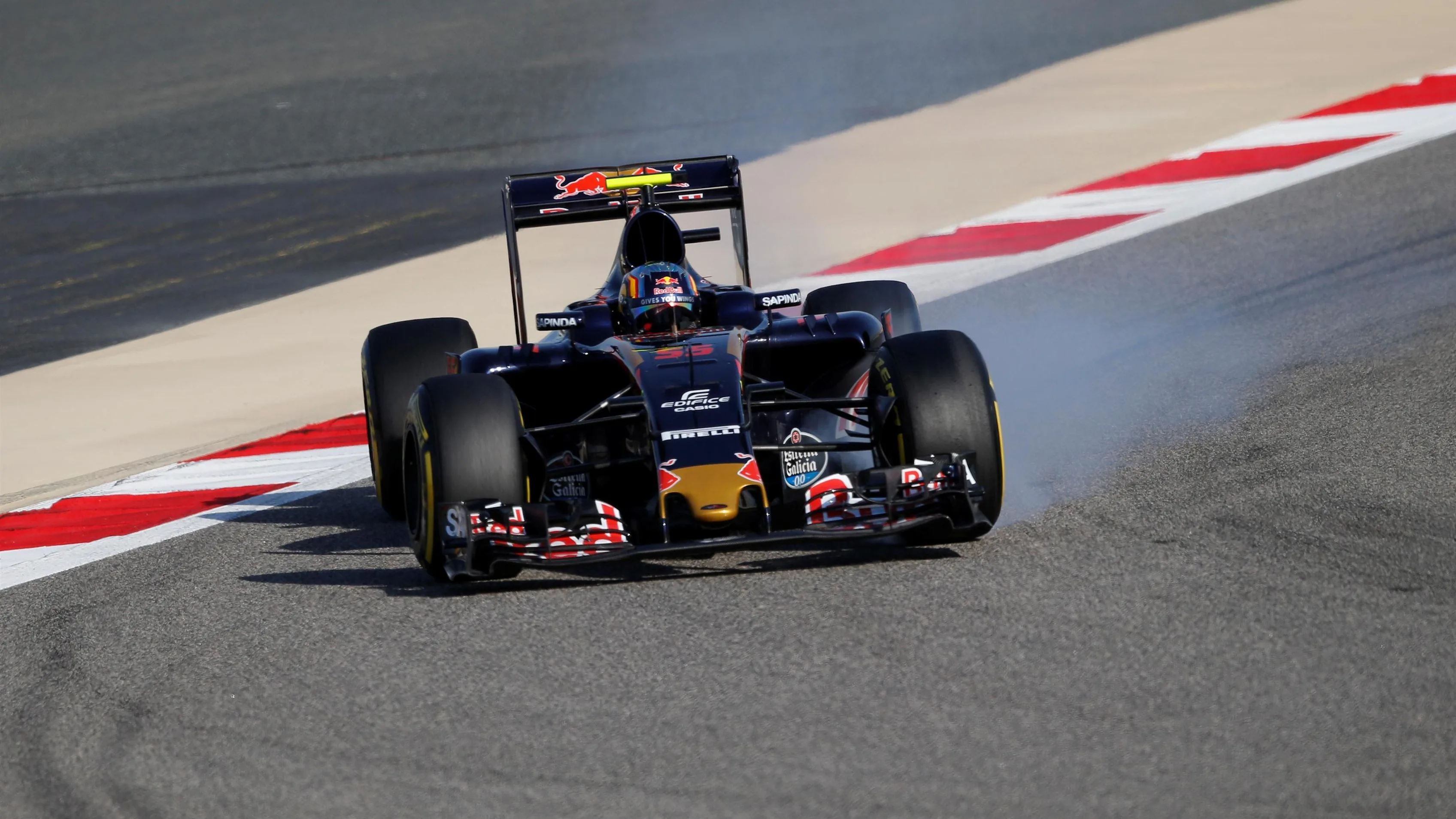 Carlos Sainz jr (ESP) Scuderia Toro Rosso STR11 at Formula One World Championship, Rd2, Bahrain