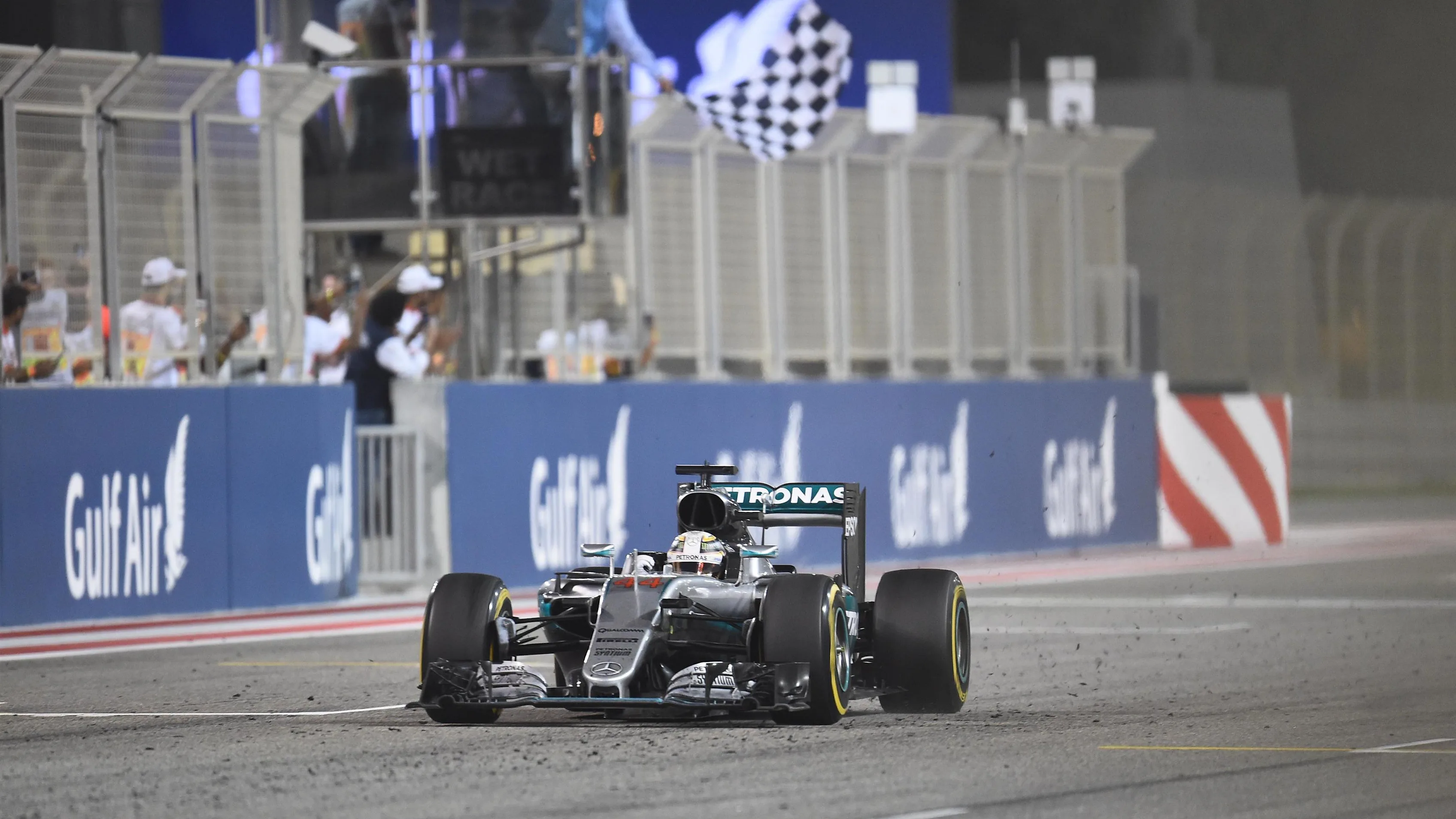Lewis Hamilton (GBR) Mercedes-Benz F1 W07 Hybrid at Formula One World Championship, Rd2, Bahrain