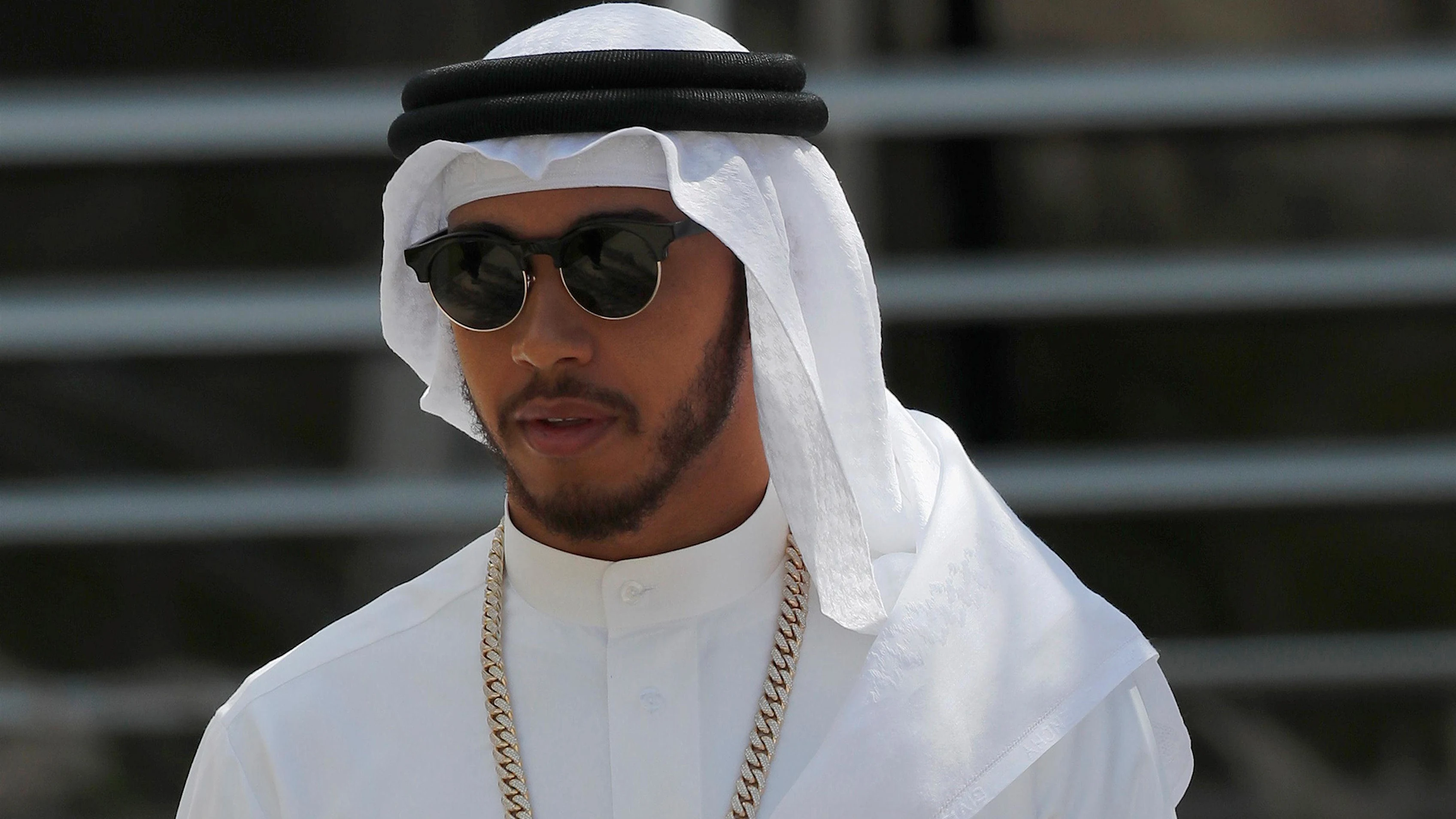 Lewis Hamilton (GBR) Mercedes AMG F1 in traditional dress at Formula One World Championship, Rd2, Bahrain Grand Prix Race, Bahrain International Circuit, Sakhir, Bahrain, Sunday 3 April 2016. © Sutton Motorsport Images