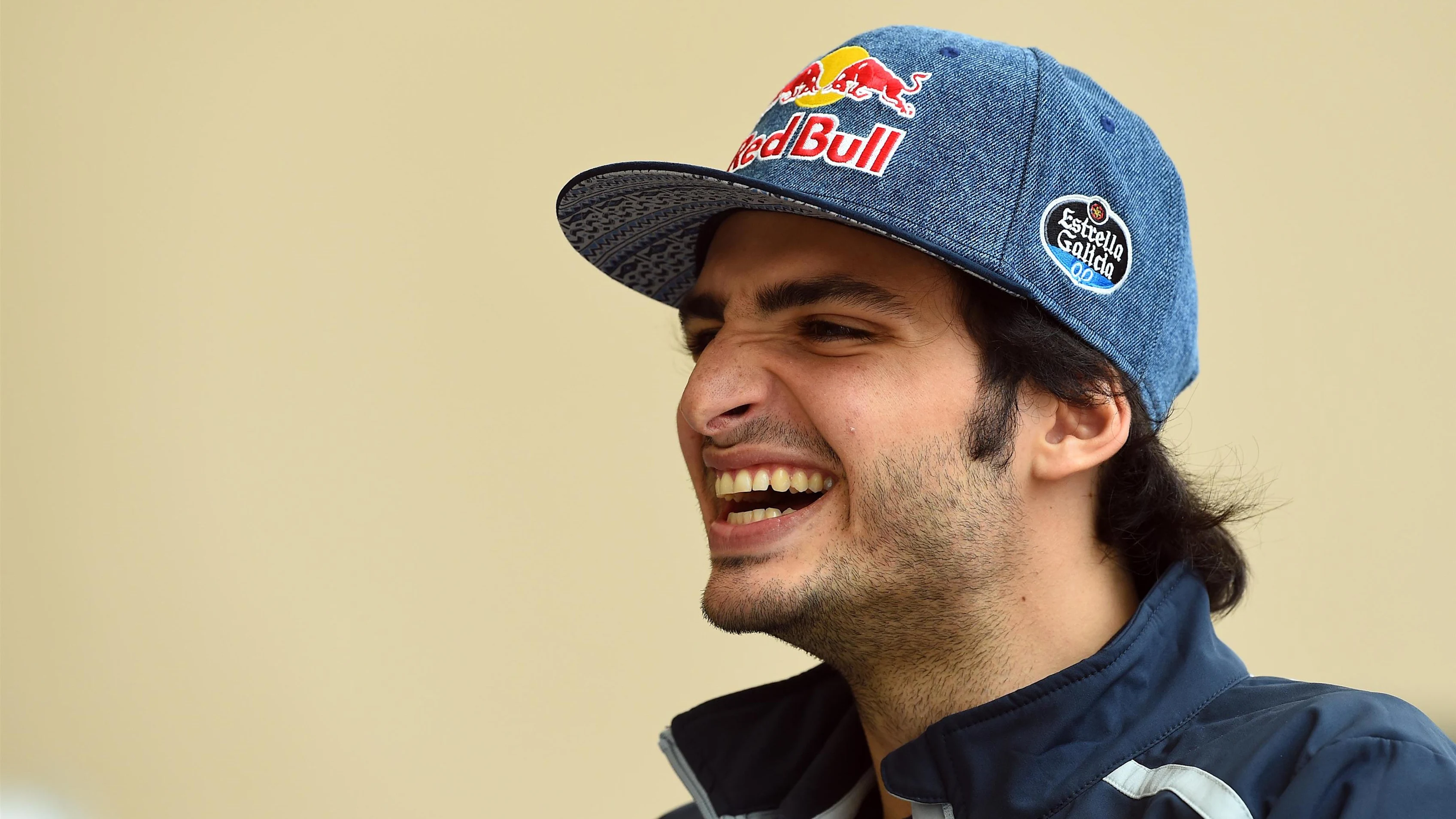 Carlos Sainz (ESP) Scuderia Toro Rosso STR11 at Formula One World Championship, Rd2, Bahrain Grand Prix Preparations, Bahrain International Circuit, Sakhir, Bahrain, Thursday 31 March 2016. © Sutton Motorsport Images