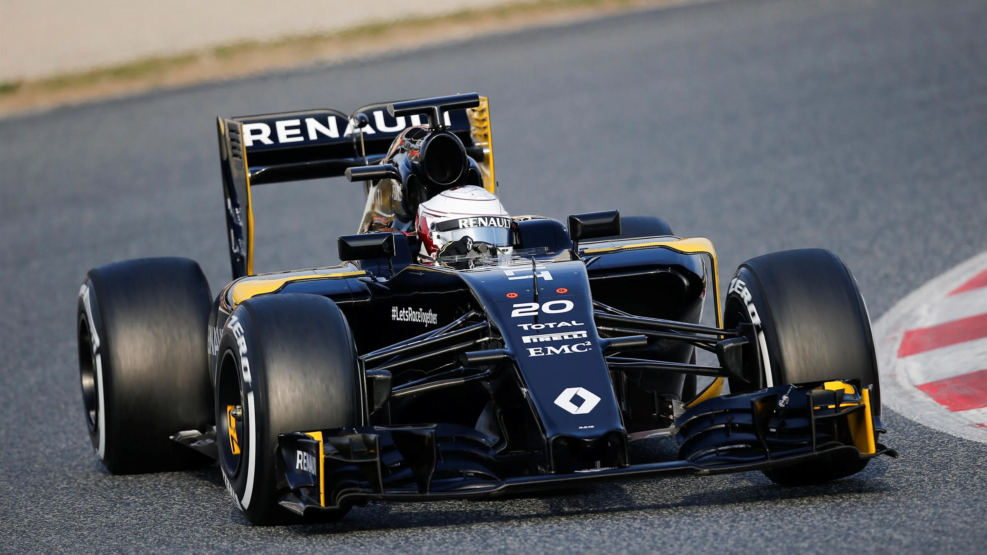 Kevin Magnussen (DEN) Renault Sport F1 Team RS16  at Formula One Testing, Day Four, Barcelona,