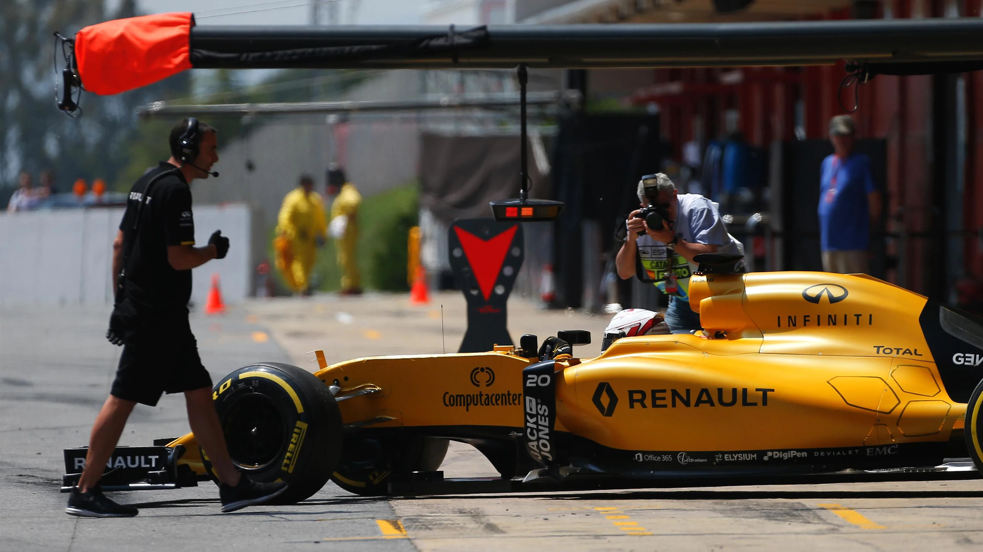 Kevin Magnussen (DEN) Renault Sport F1 Team RS16 at Formula One Testing, Day Two, Barcelona, Spain,