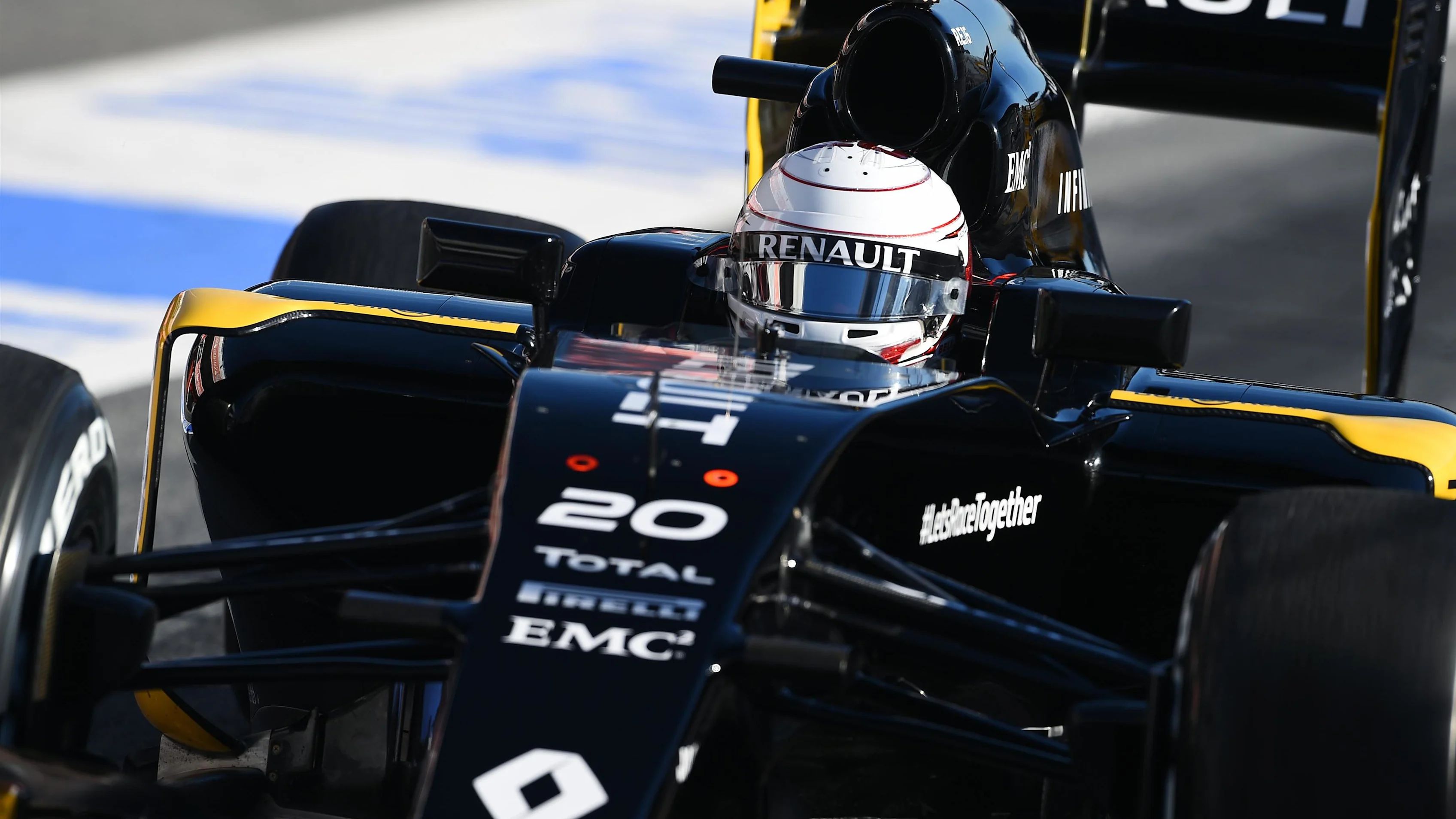 Kevin Magnussen (DEN) Renault Sport F1 Team RS16 at Formula One Testing, Day One, Barcelona, Spain,