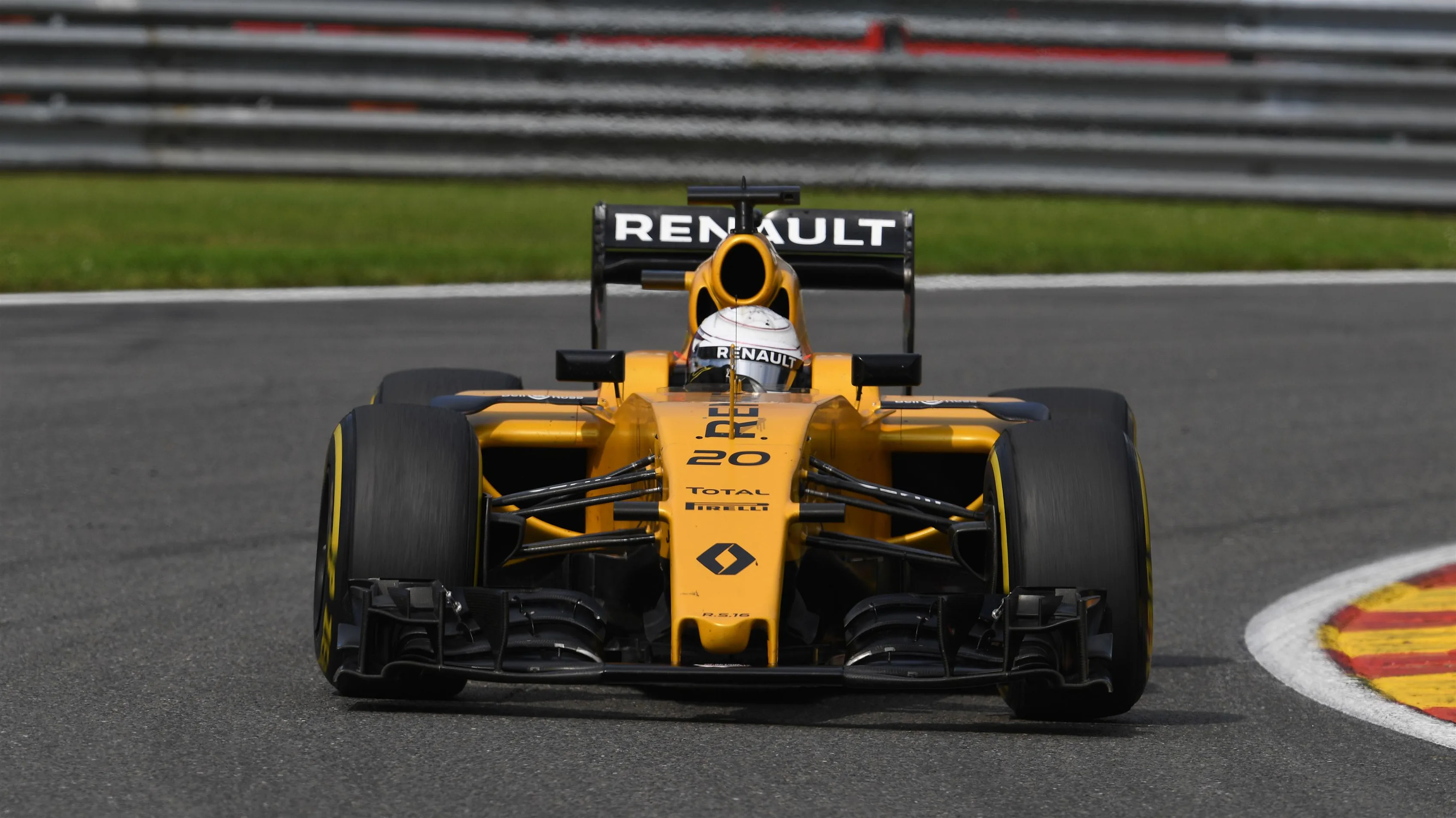 Kevin Magnussen (DEN) Renault Sport F1 Team RS16 at Formula One World Championship, Rd13, Belgian Grand Prix, Practice, Spa Francorchamps, Belgium, Friday 26 August 2016. © Sutton Images
