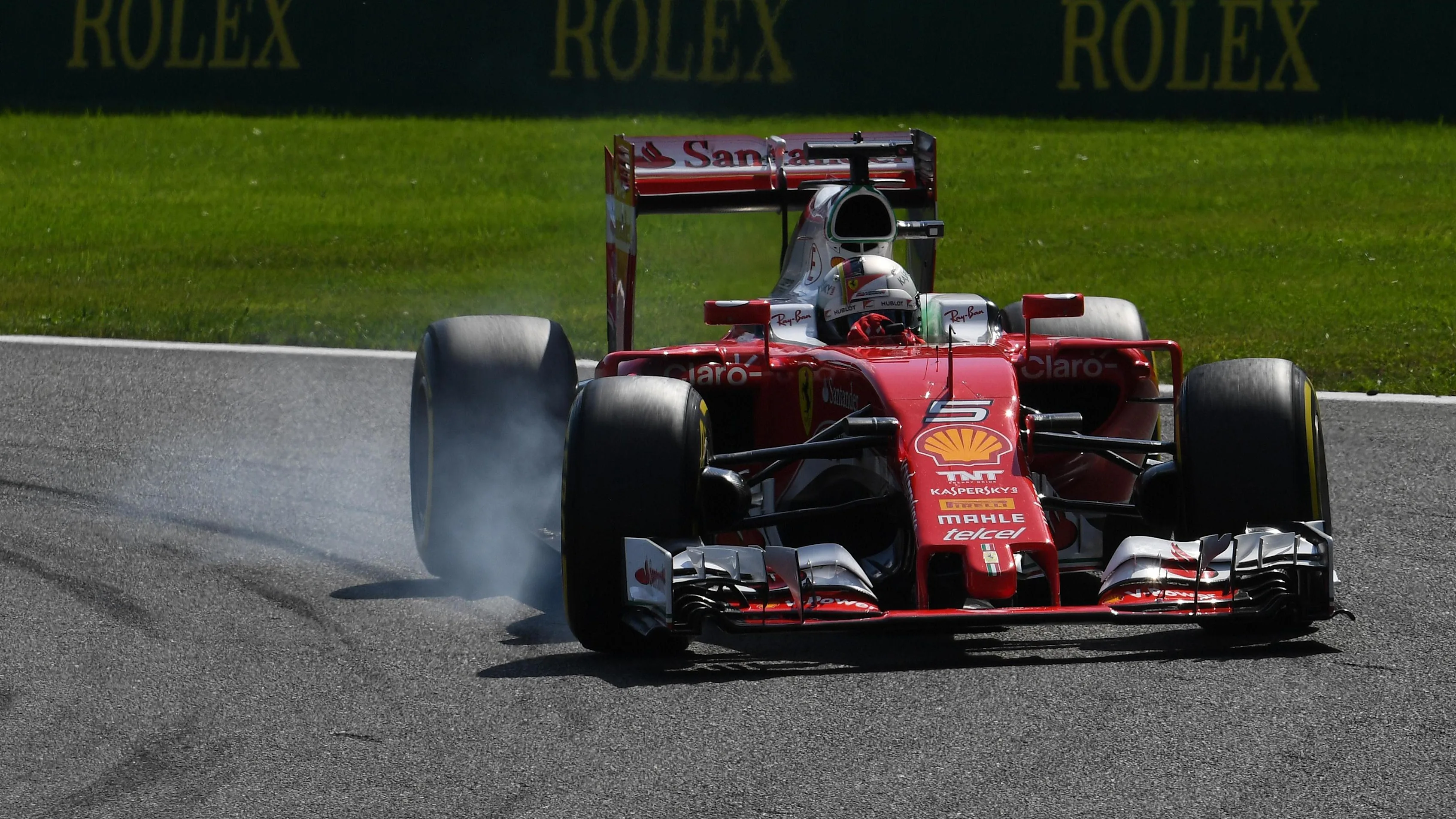 Sebastian Vettel (GER) Ferrari SF16-H locks up at Formula One World Championship, Rd13, Belgian