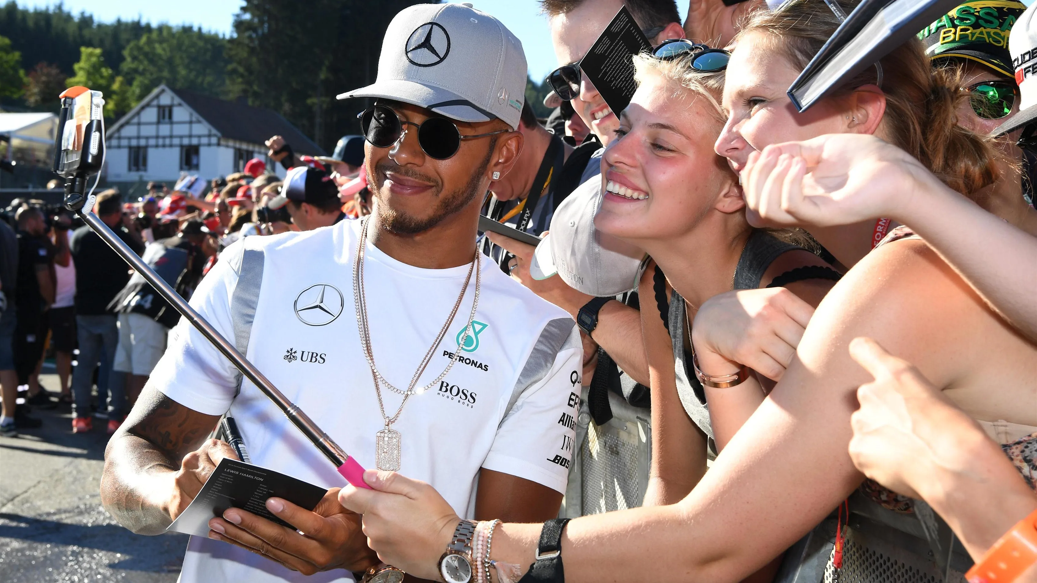 Lewis Hamilton (GBR) Mercedes AMG F1 fans selfie at Formula One World Championship, Rd13, Belgian