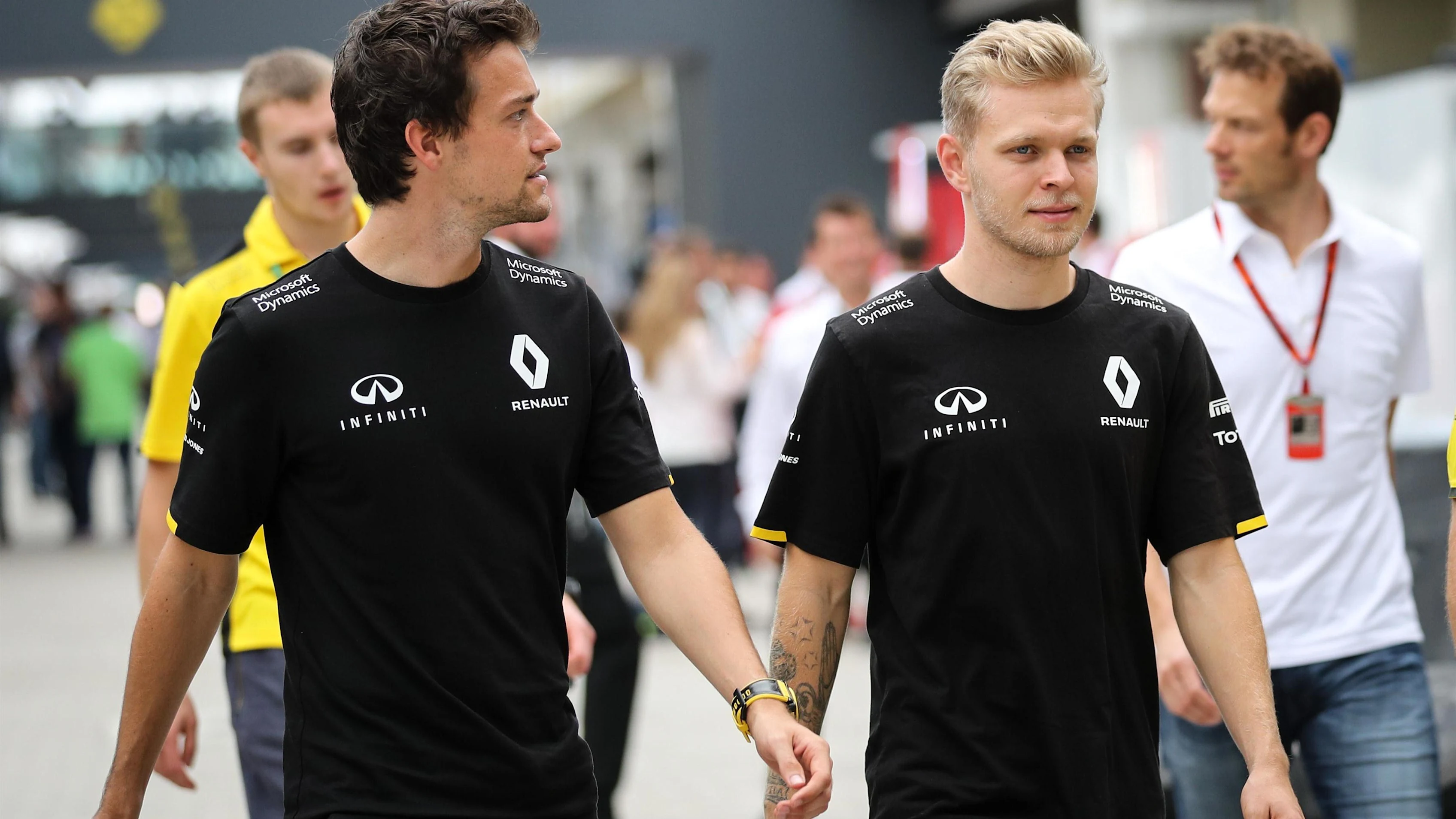 Jolyon Palmer (GBR) Renault Sport F1 Team and Kevin Magnussen (DEN) Renault Sport F1 Team at Formula One World Championship, Rd20, Brazilian Grand Prix, Practice, Interlagos, Sao Paulo, Brazil, Friday 11 November 2016. © Sutton Images