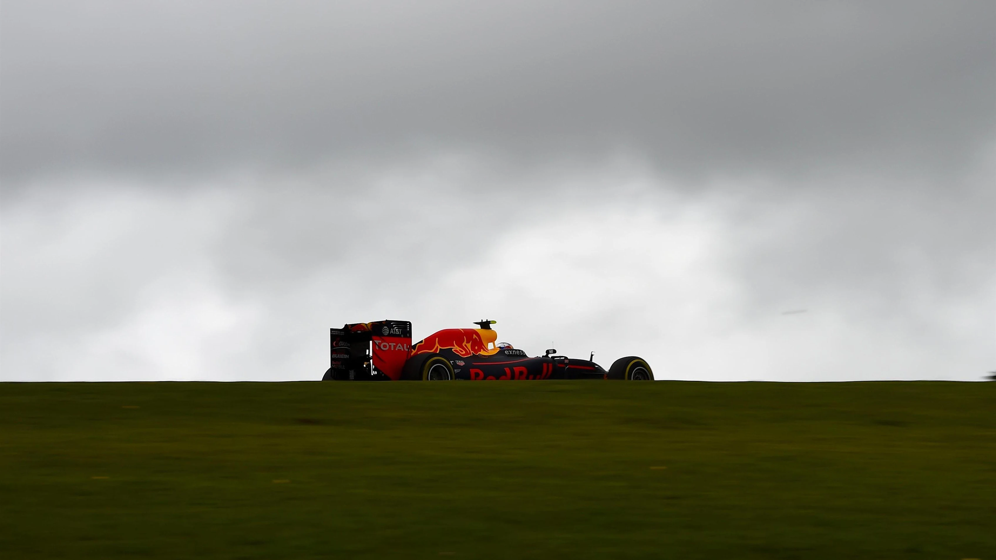 Max Verstappen (NED) Red Bull Racing RB12 at Formula One World Championship, Rd20, Brazilian Grand
