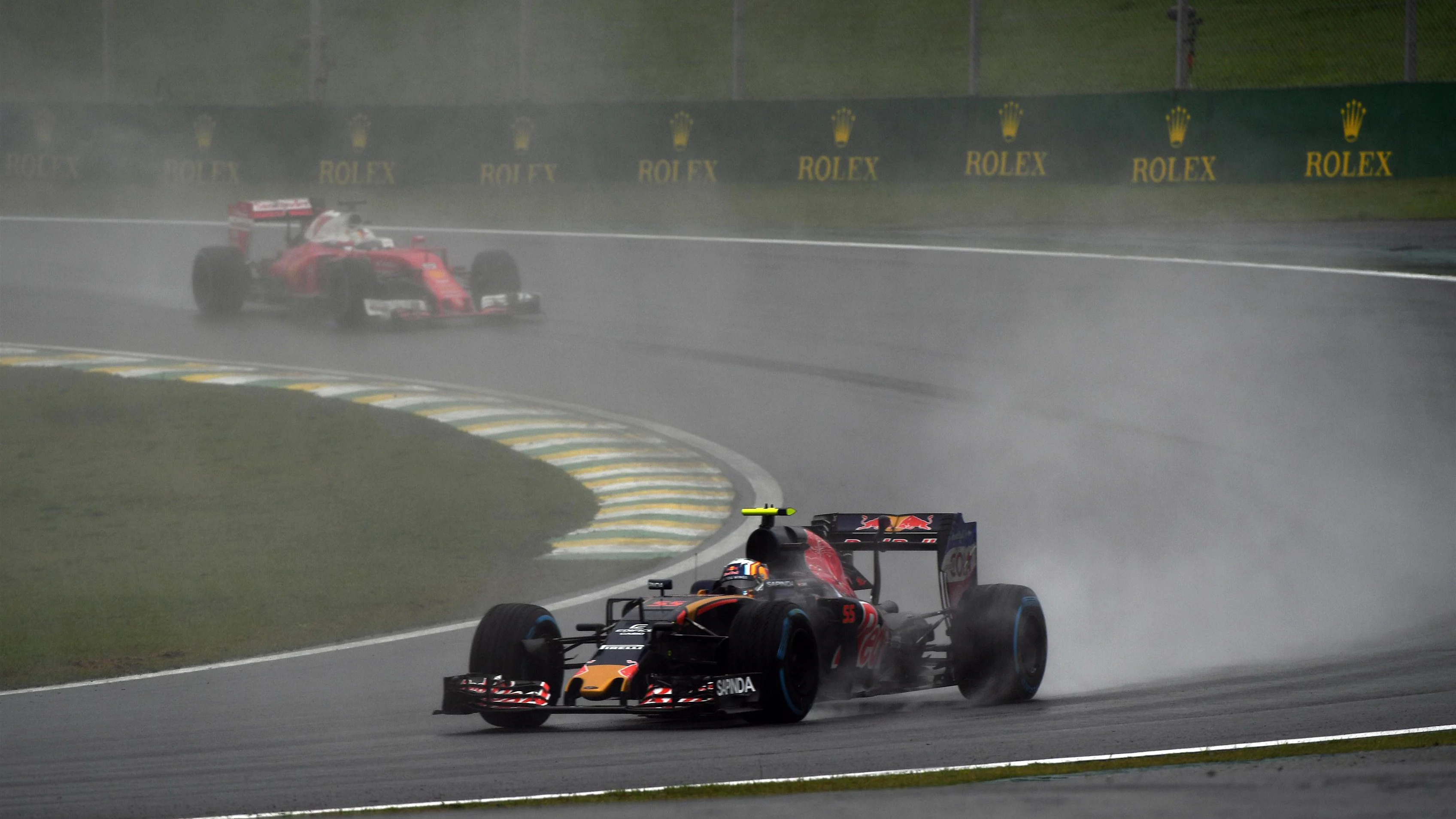 Carlos Sainz (ESP) Scuderia Toro Rosso STR11 at Formula One World Championship, Rd20, Brazilian Grand Prix, Race, Interlagos, Sao Paulo, Brazil, Sunday 13 November 2016. © Sutton Images