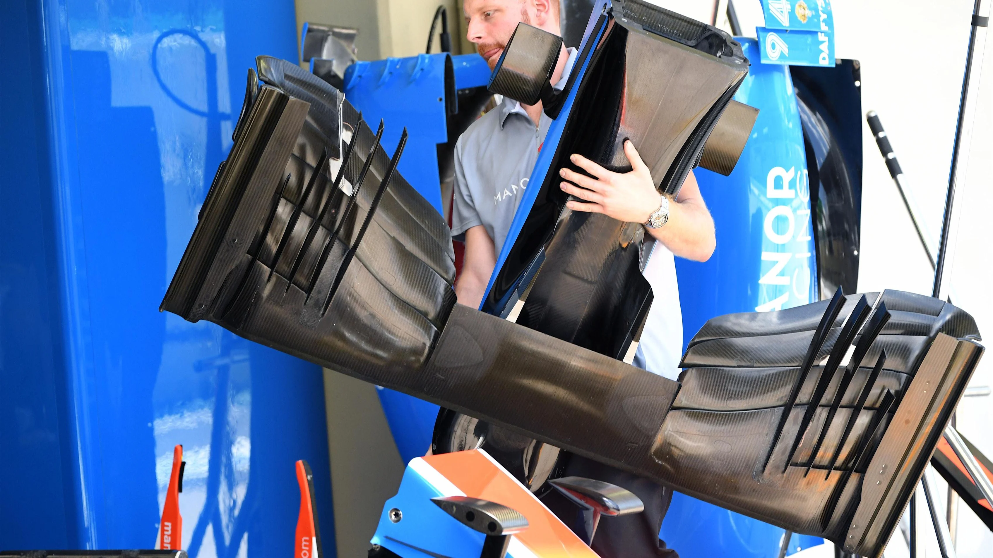 Manor Racing MRT05 front wing at Formula One World Championship, Rd20, Brazilian Grand Prix, Preparations, Interlagos, Sao Paulo, Brazil, Thursday 10 November 2016. © Sutton Images