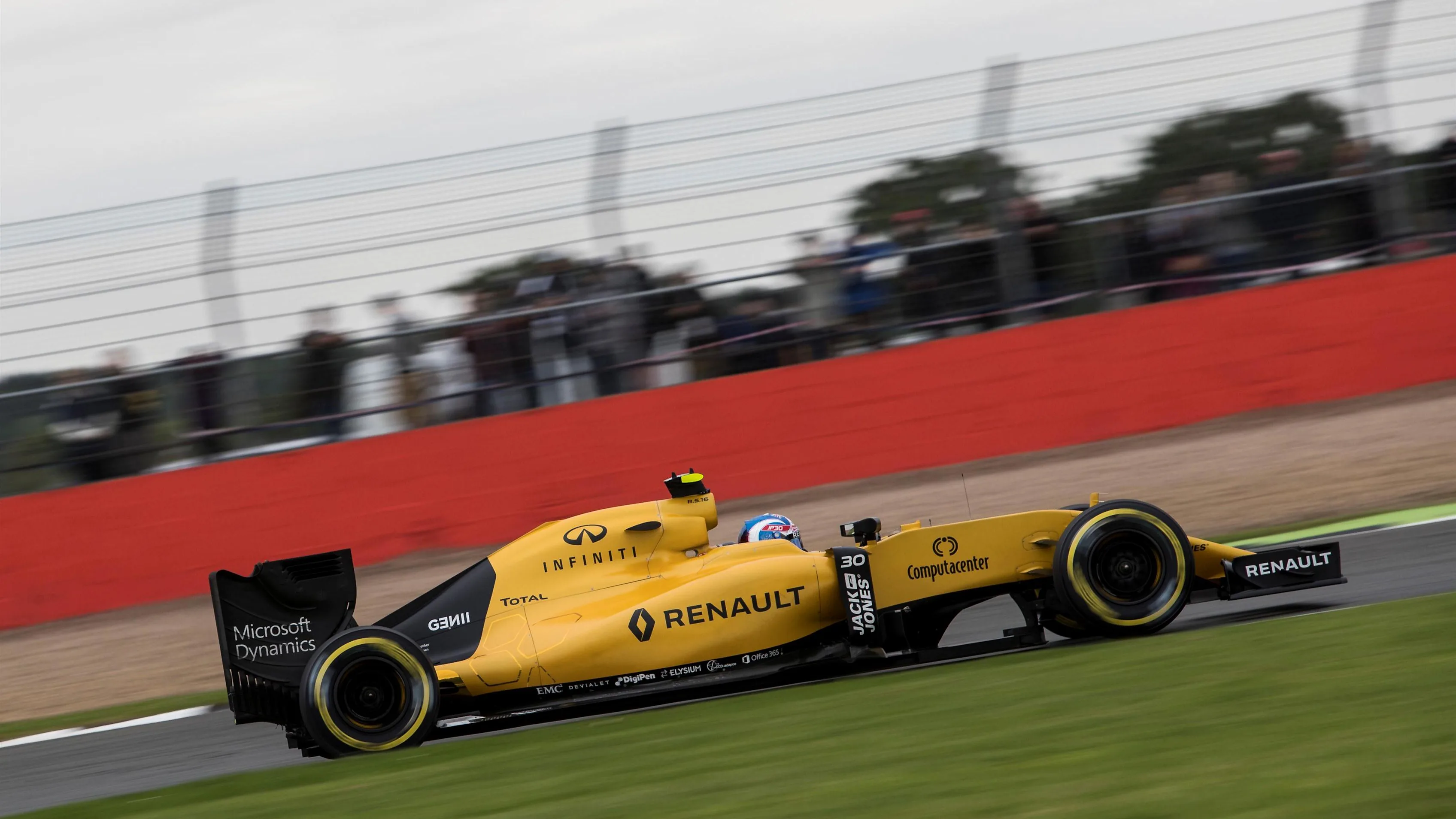 Jolyon Palmer (GBR) Renault Sport F1 Team RS16 at Formula One World Championship, Rd10, British Grand Prix, Qualifying, Silverstone, England, Saturday 9 July 2016. © Sutton Images