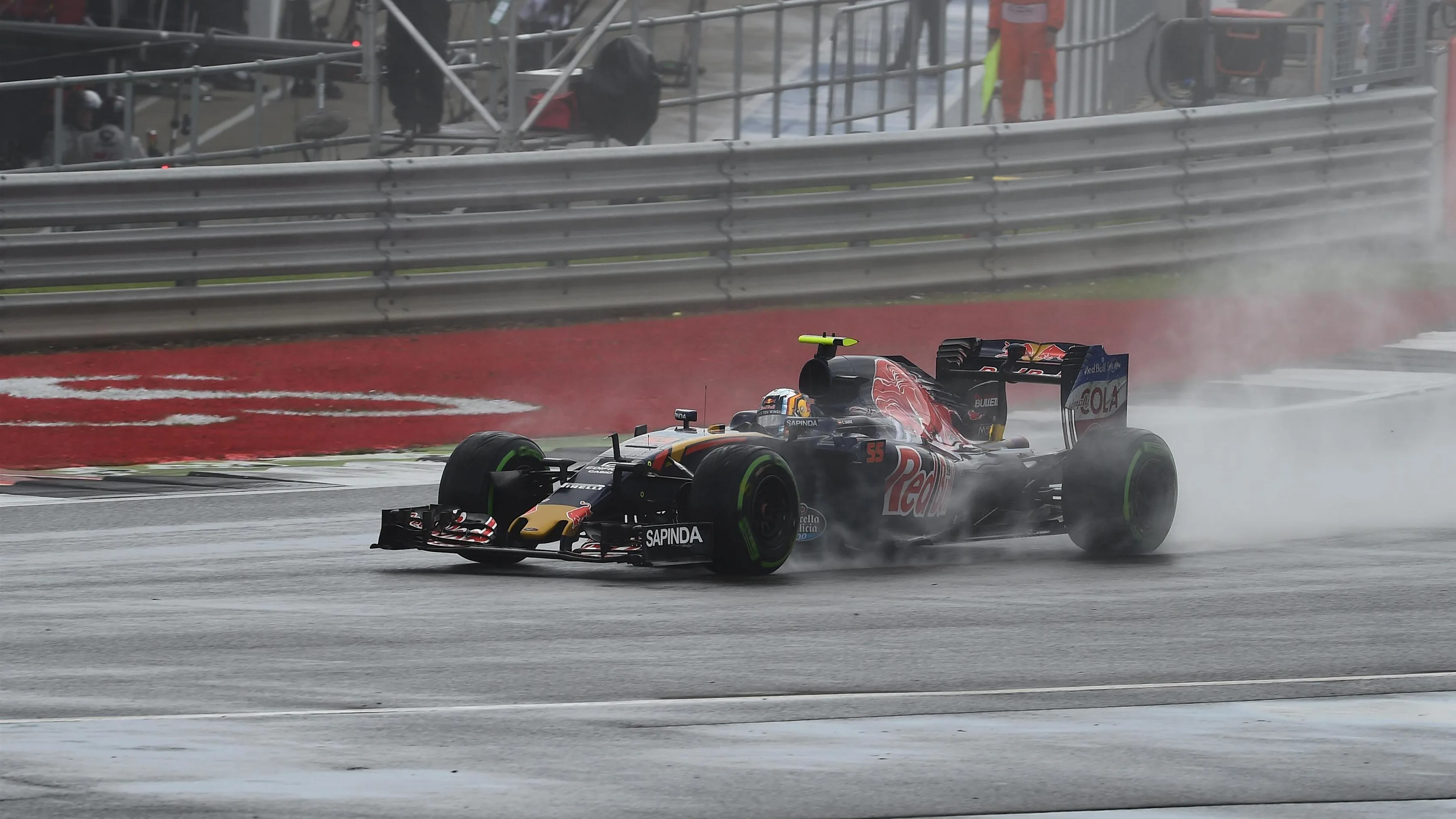 Carlos Sainz (ESP) Scuderia Toro Rosso STR11 at Formula One World Championship, Rd10, British Grand Prix, Race, Silverstone, England, Sunday 10 July 2016. © Sutton Images