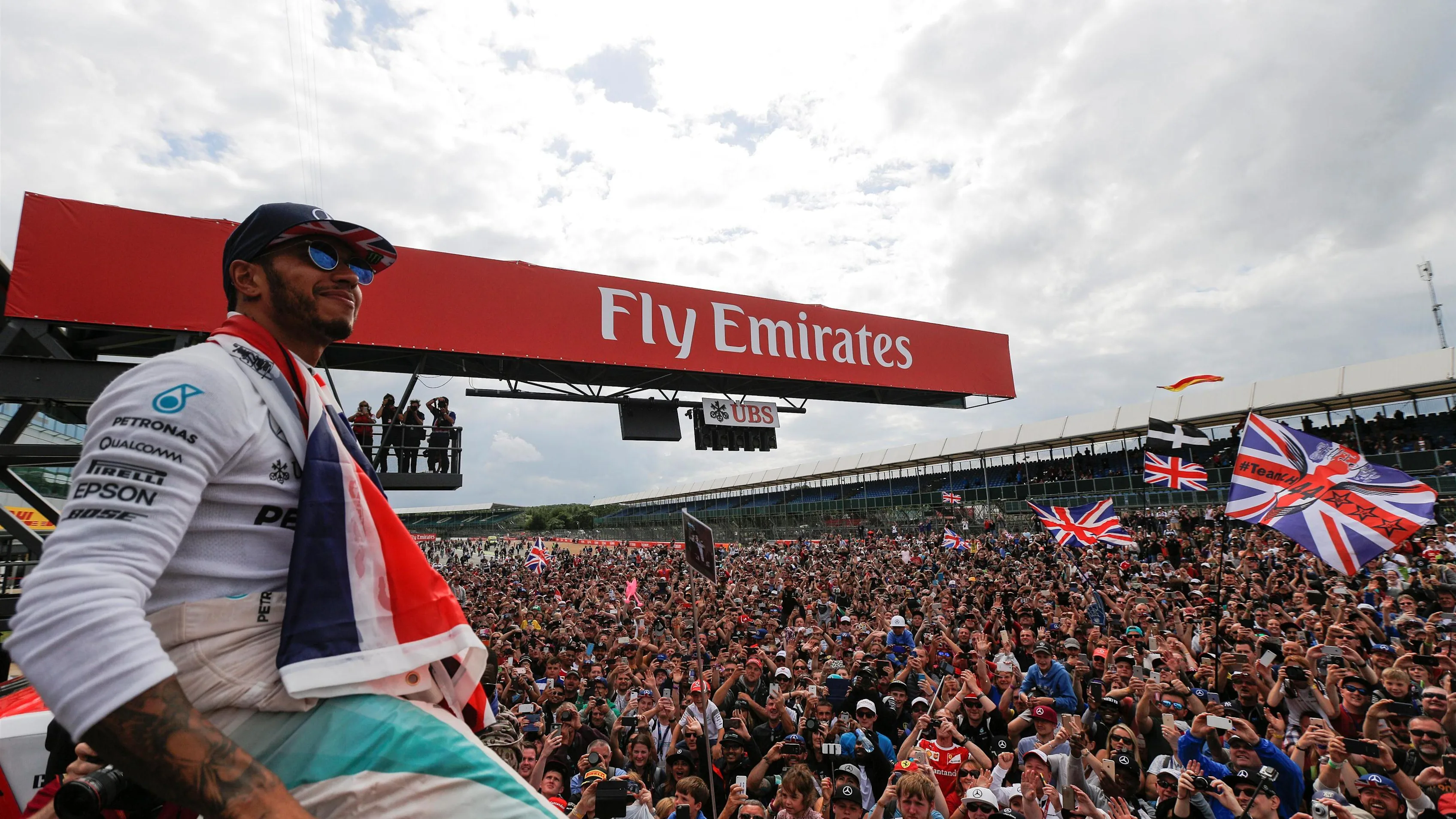 Race winner Lewis Hamilton (GBR) Mercedes AMG F1 celebrates with the fans at Formula One World