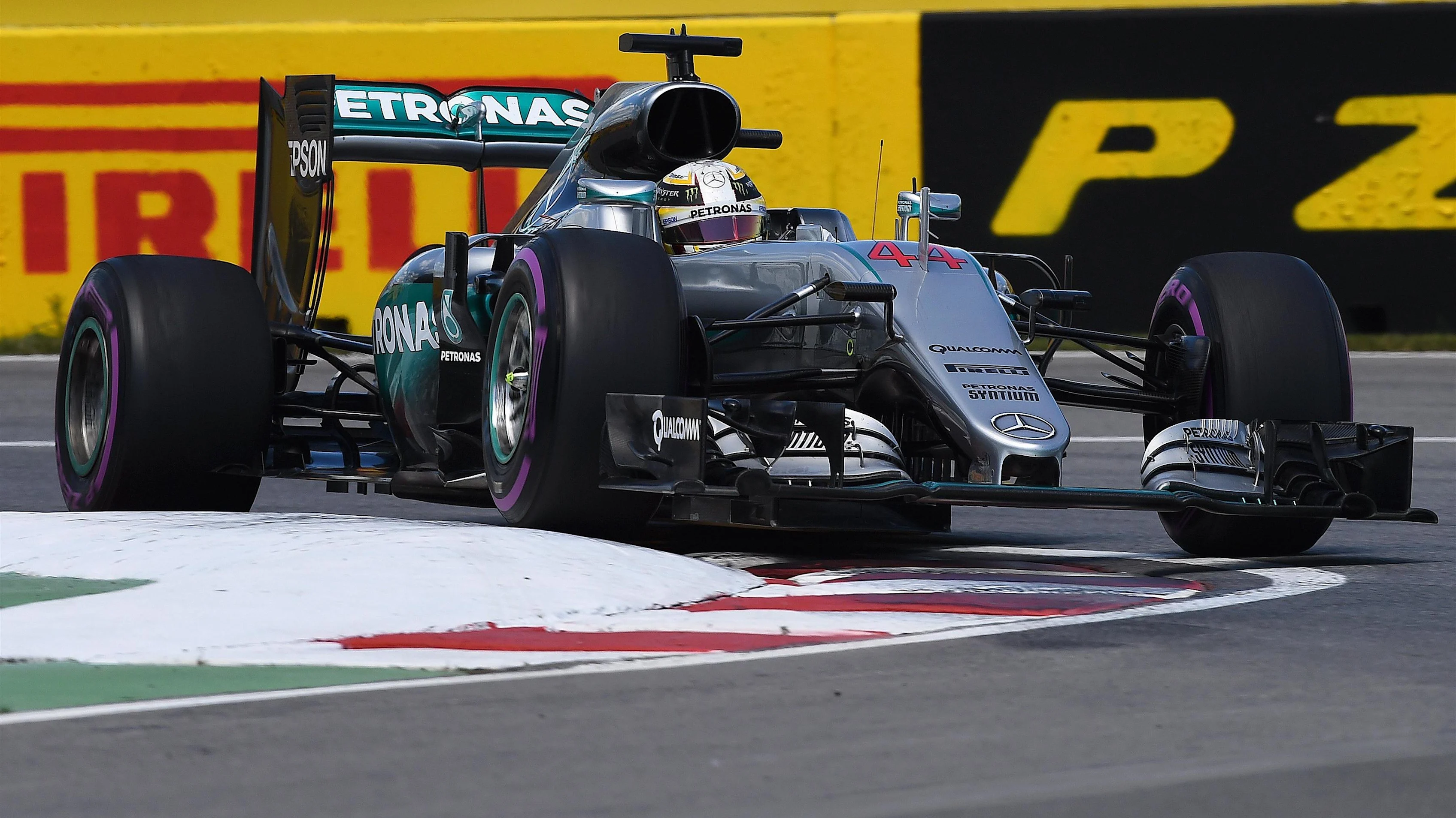 Lewis Hamilton (GBR) Mercedes-Benz F1 W07 Hybrid at Formula One World Championship, Rd7, Canadian Grand Prix, Practice, Montreal, Canada, Friday 10 June 2016. © Sutton Images