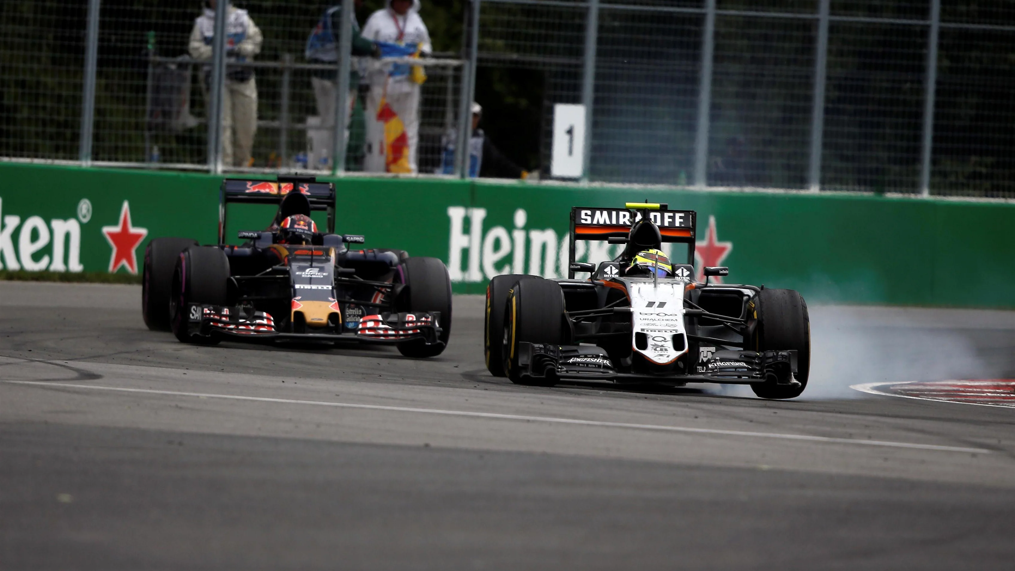 Sergio Perez (MEX) Force India VJM09 locks up at Formula One World Championship, Rd7, Canadian Grand Prix, Race, Montreal, Canada, Sunday 12 June 2016. © Manolo Media Sutton Images