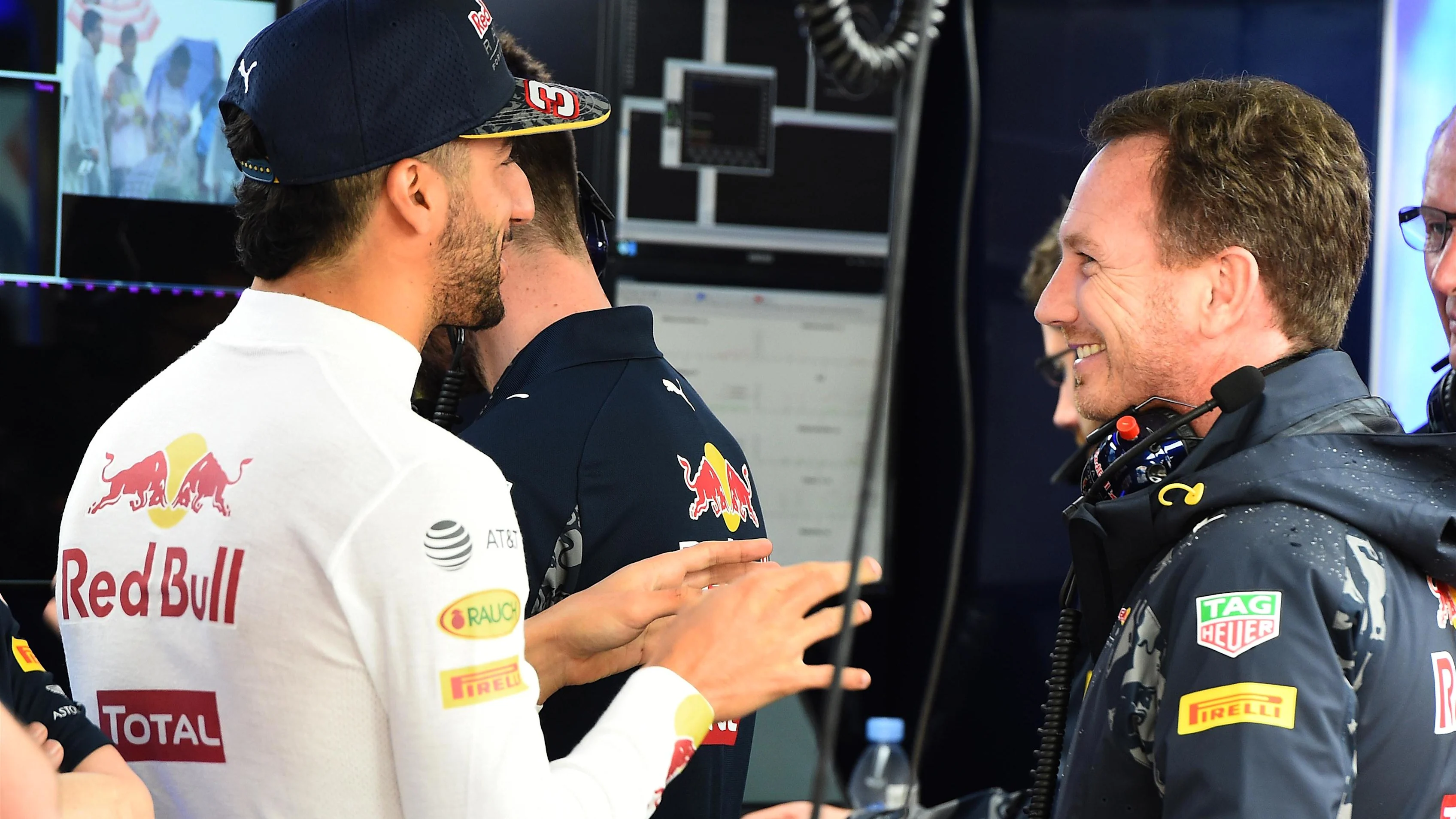 Daniel Ricciardo (AUS) Red Bull Racing and Christian Horner (GBR) Red Bull Racing Team Principal at