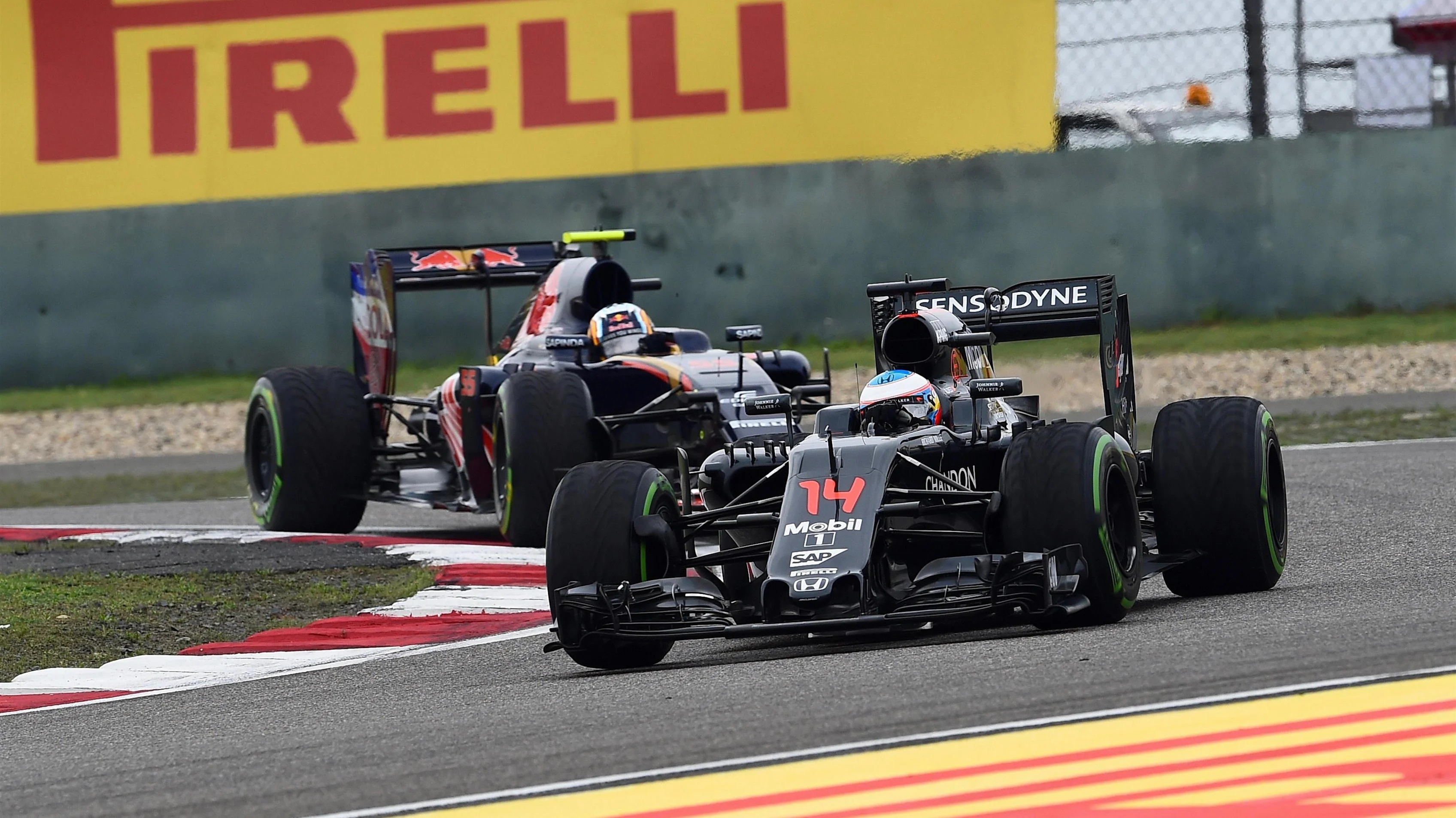 Fernando Alonso (ESP) McLaren MP4-31 at Formula One World Championship, Rd3, Chinese Grand Prix, Qualifying, Shanghai, China, Saturday 16 April 2016. © Sutton Motorsport Images