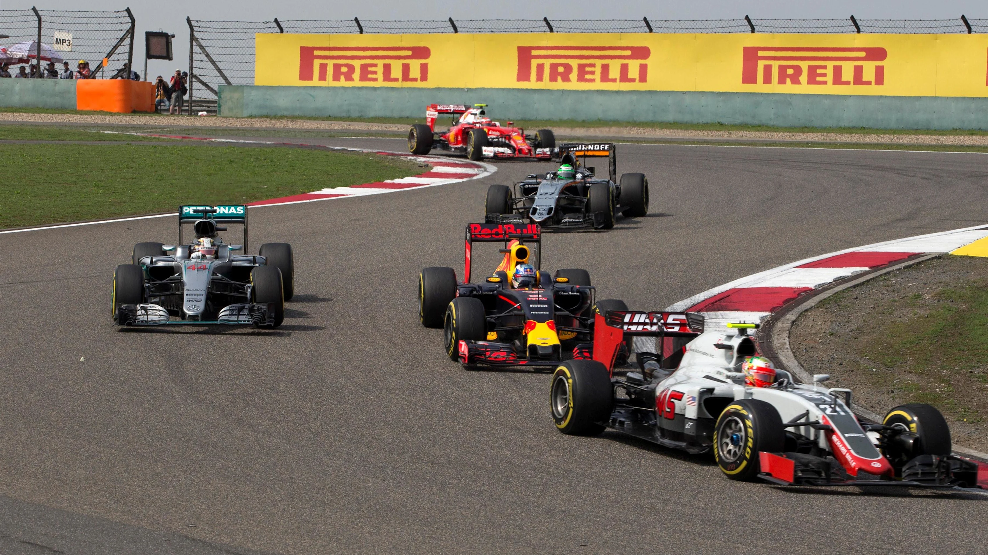 Esteban Gutierrez (MEX) Haas VF-16 at Formula One World Championship, Rd3, Chinese Grand Prix,