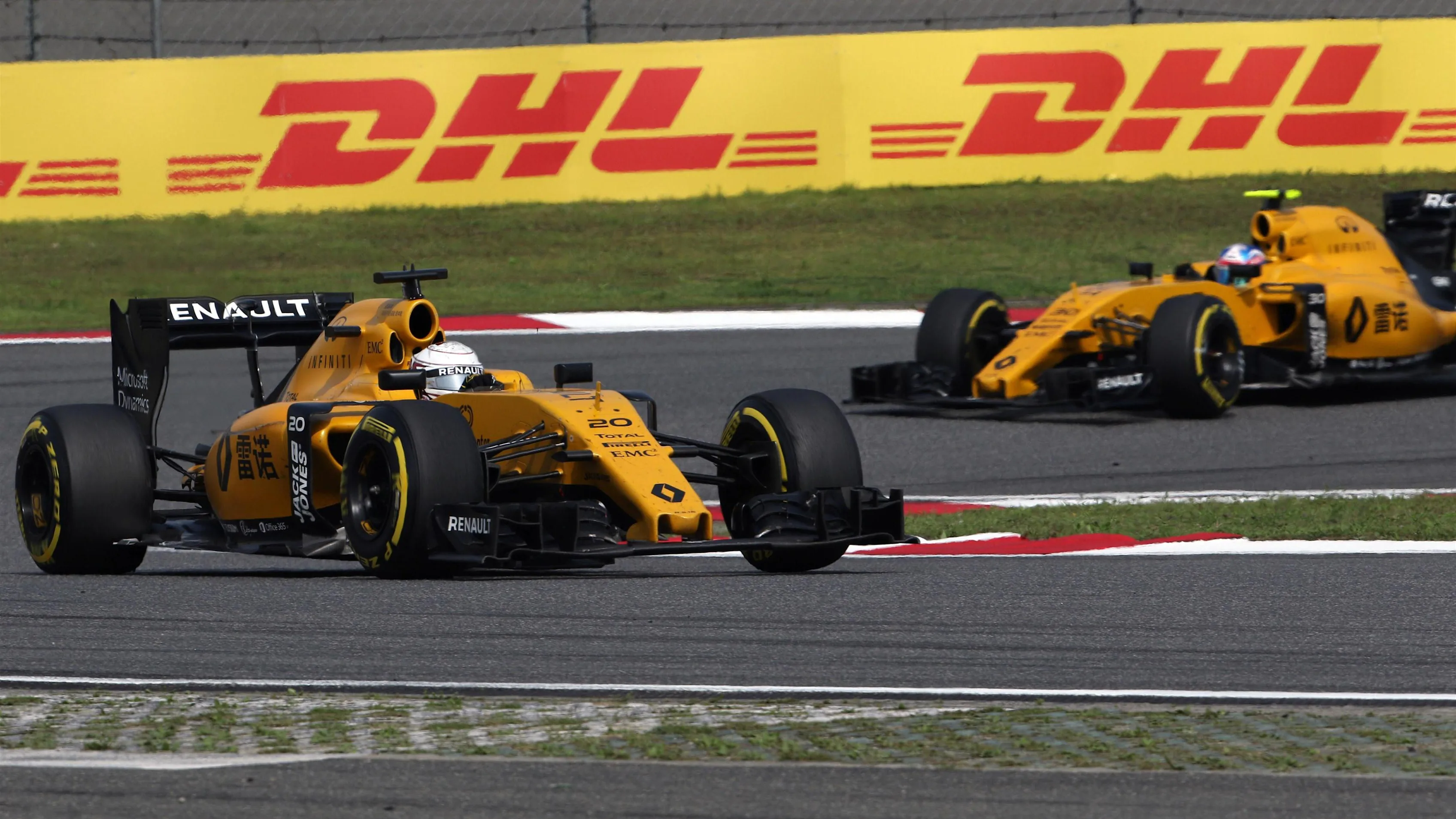 Kevin Magnussen (DEN) Renault Sport F1 Team RS16 at Formula One World Championship, Rd3, Chinese Grand Prix, Race, Shanghai, China, Sunday 17 April 2016. © Sutton Motorsport Images
