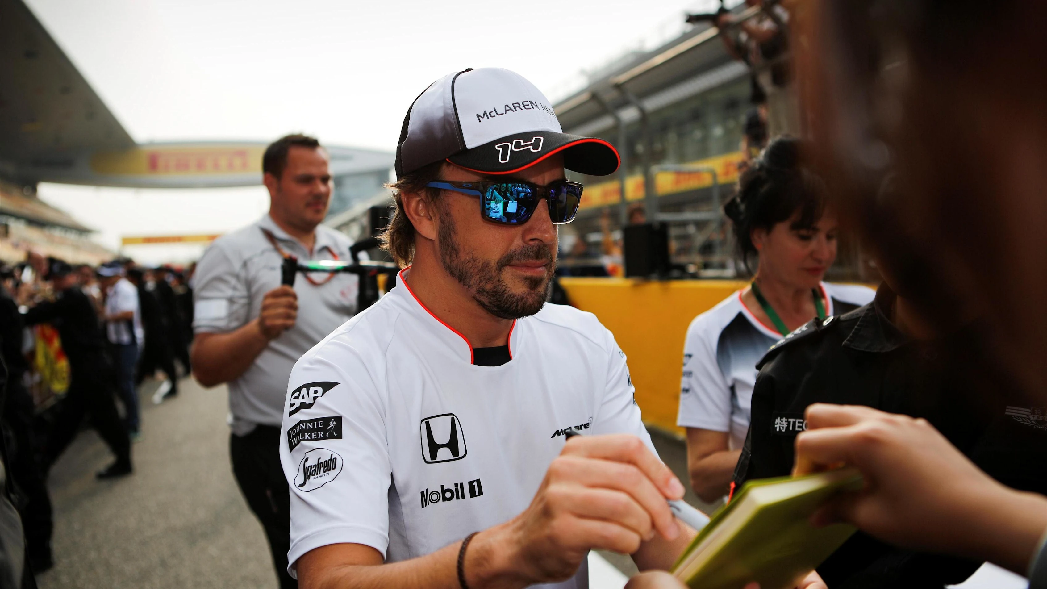 Fernando Alonso (ESP) McLaren signs autographs for the fans at Formula One World Championship, Rd3,