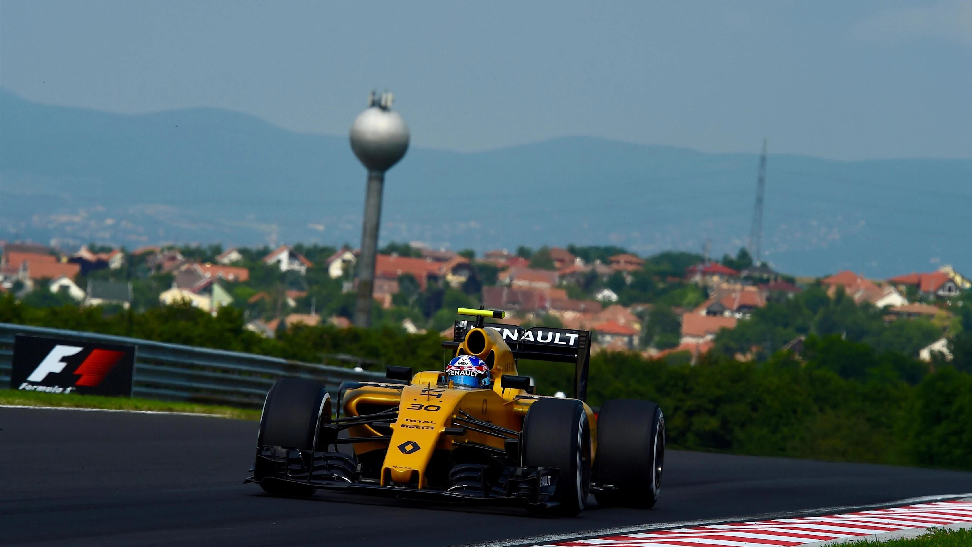Jolyon Palmer (GBR) Renault Sport F1 Team RS16 at Formula One World Championship, Rd11, Hungarian Grand Prix, Qualifying, Hungaroring, Hungary, Saturday 23 July 2016. © Sutton Images