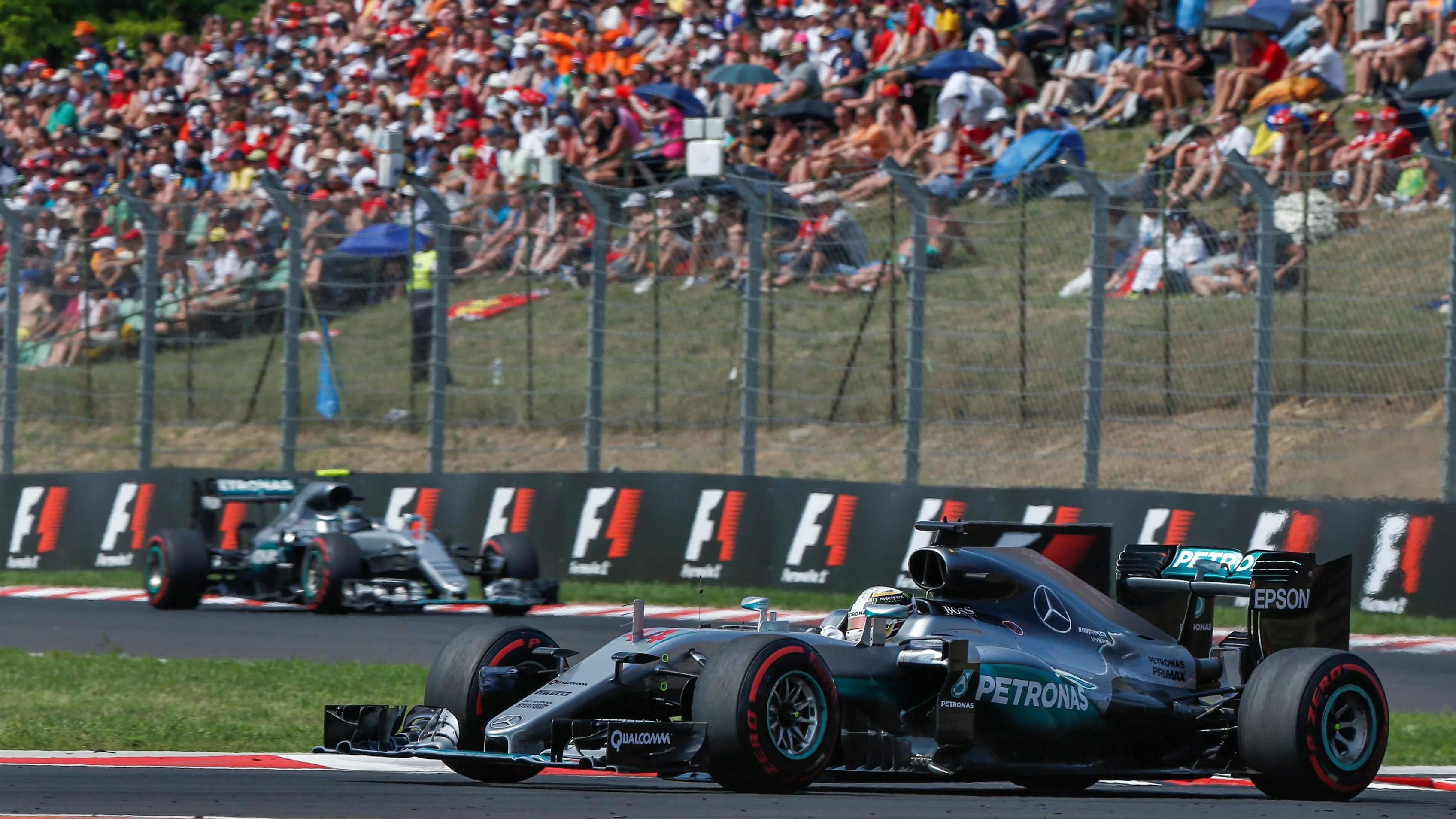 Lewis Hamilton (GBR) Mercedes-Benz F1 W07 Hybrid at Formula One World Championship, Rd11, Hungarian Grand Prix, Race, Hungaroring, Hungary, Sunday 24 July 2016. © Sutton Images