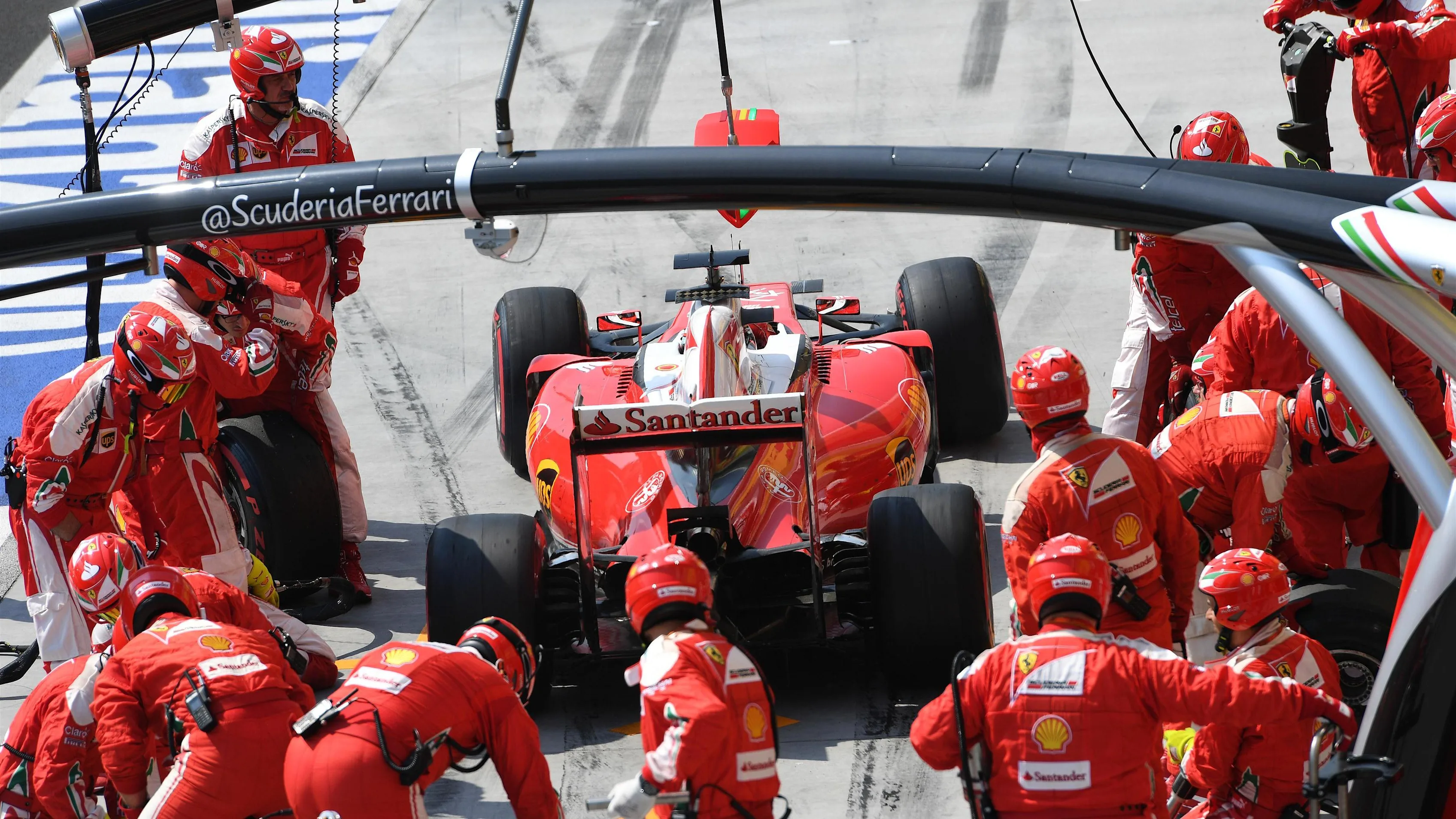 Kimi Raikkonen (FIN) Ferrari SF16-H pit stop at Formula One World Championship, Rd11, Hungarian