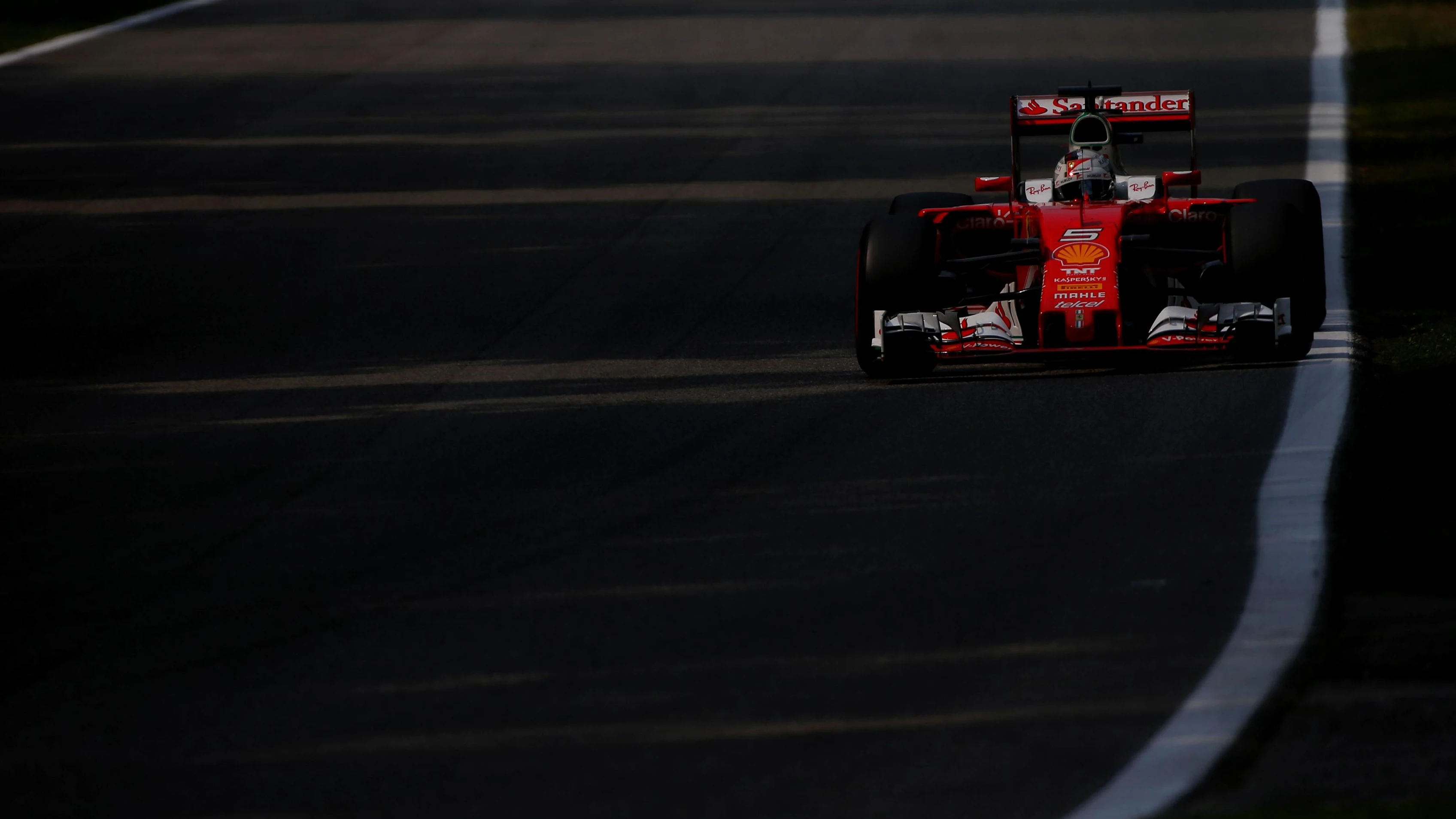 Sebastian Vettel (GER) Ferrari SF16-H at Formula One World Championship, Rd14, Italian Grand Prix, Qualifying, Monza, Italy, Saturday 3 September 2016. © Sutton Images