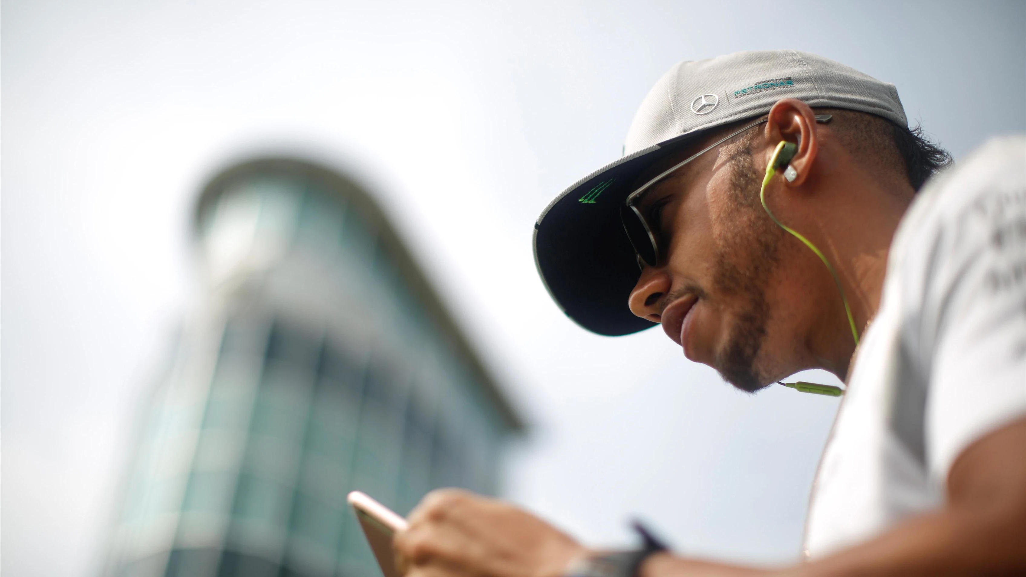 Lewis Hamilton (GBR) Mercedes AMG F1 on the drivers parade at Formula One World Championship, Rd14, Italian Grand Prix, Race, Monza, Italy, Sunday 4 September 2016. © Sutton Images