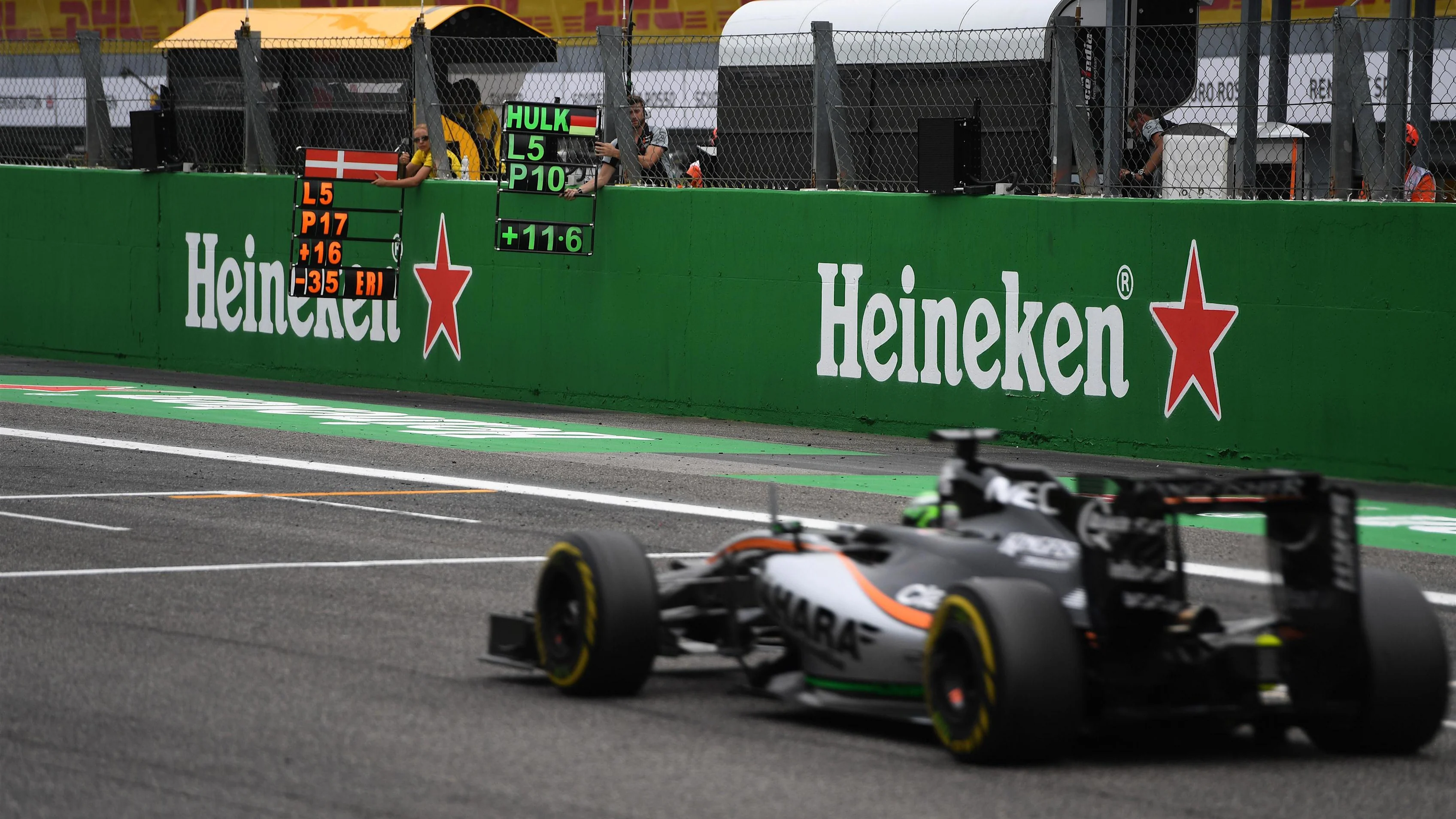 Pit boards for Nico Hulkenberg (GER) Force India VJM09 at Formula One World Championship, Rd14,