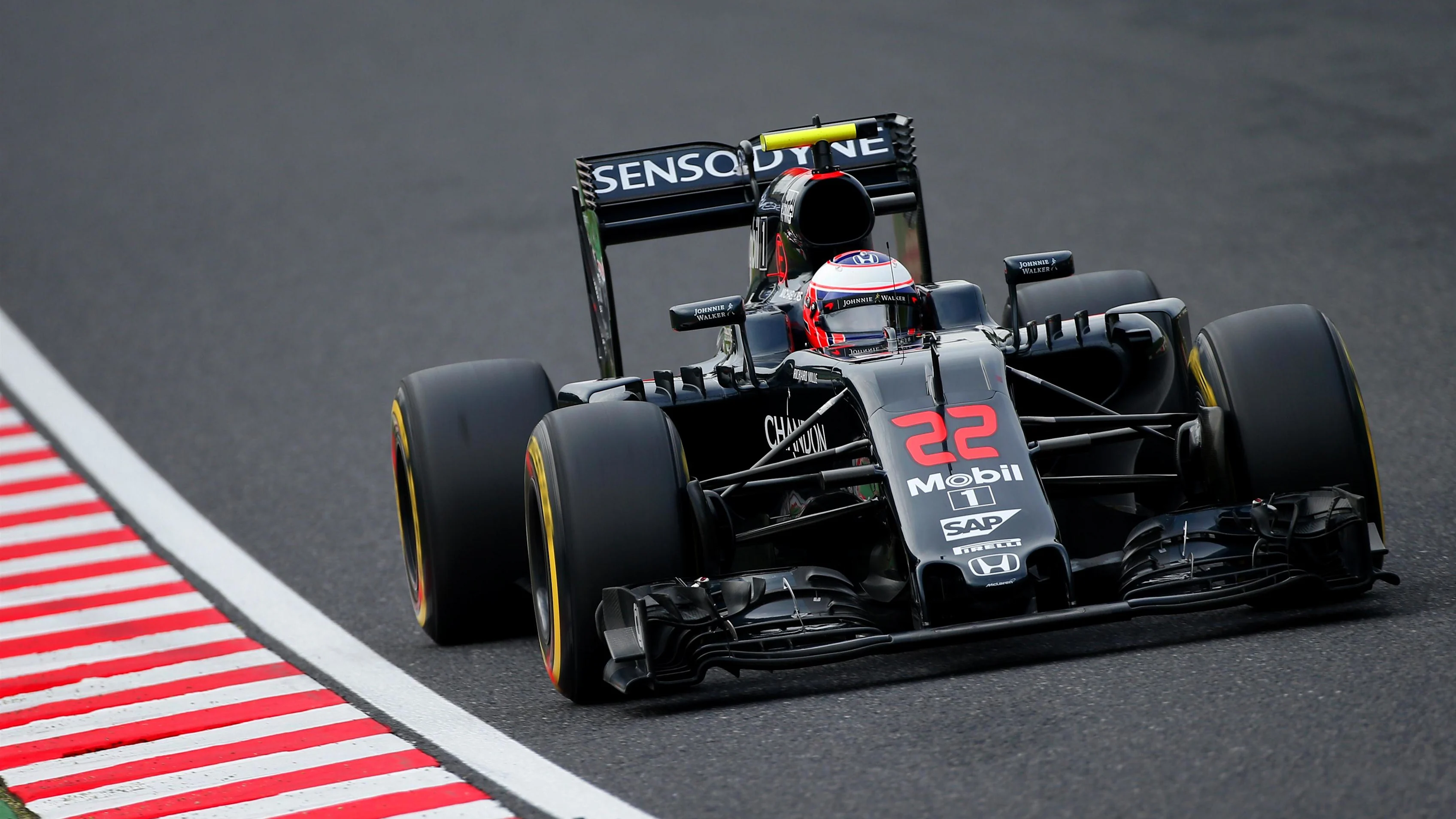 Jenson Button (GBR) McLaren MP4-31 at Formula One World Championship, Rd17, Japanese Grand Prix, Qualifying, Suzuka, Japan, Saturday 8 October 2016. © Sutton Images