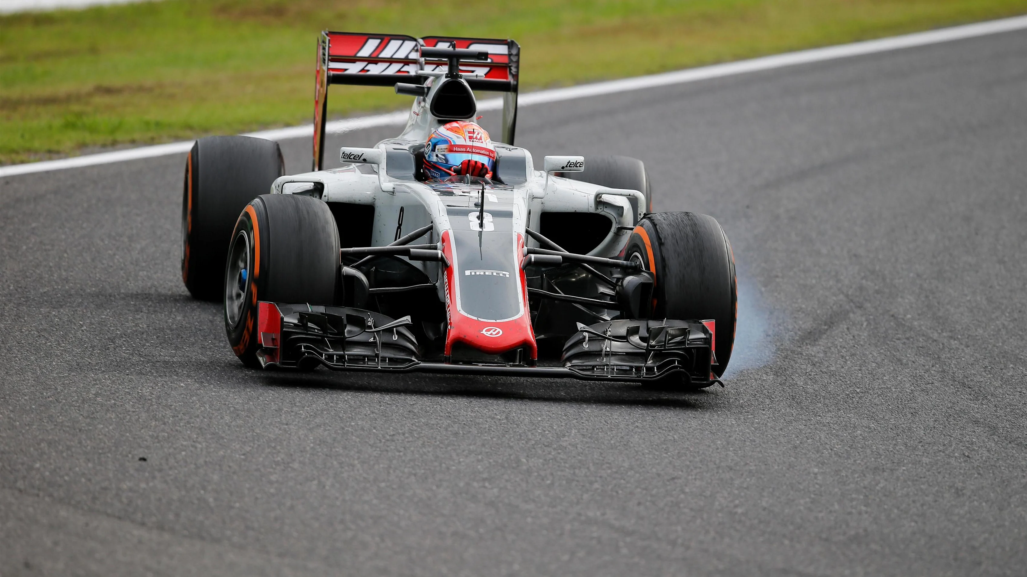 Romain Grosjean (FRA) Haas VF-16 at Formula One World Championship, Rd17, Japanese Grand Prix, Race, Suzuka, Japan, Sunday 9 October 2016. © Sutton Images