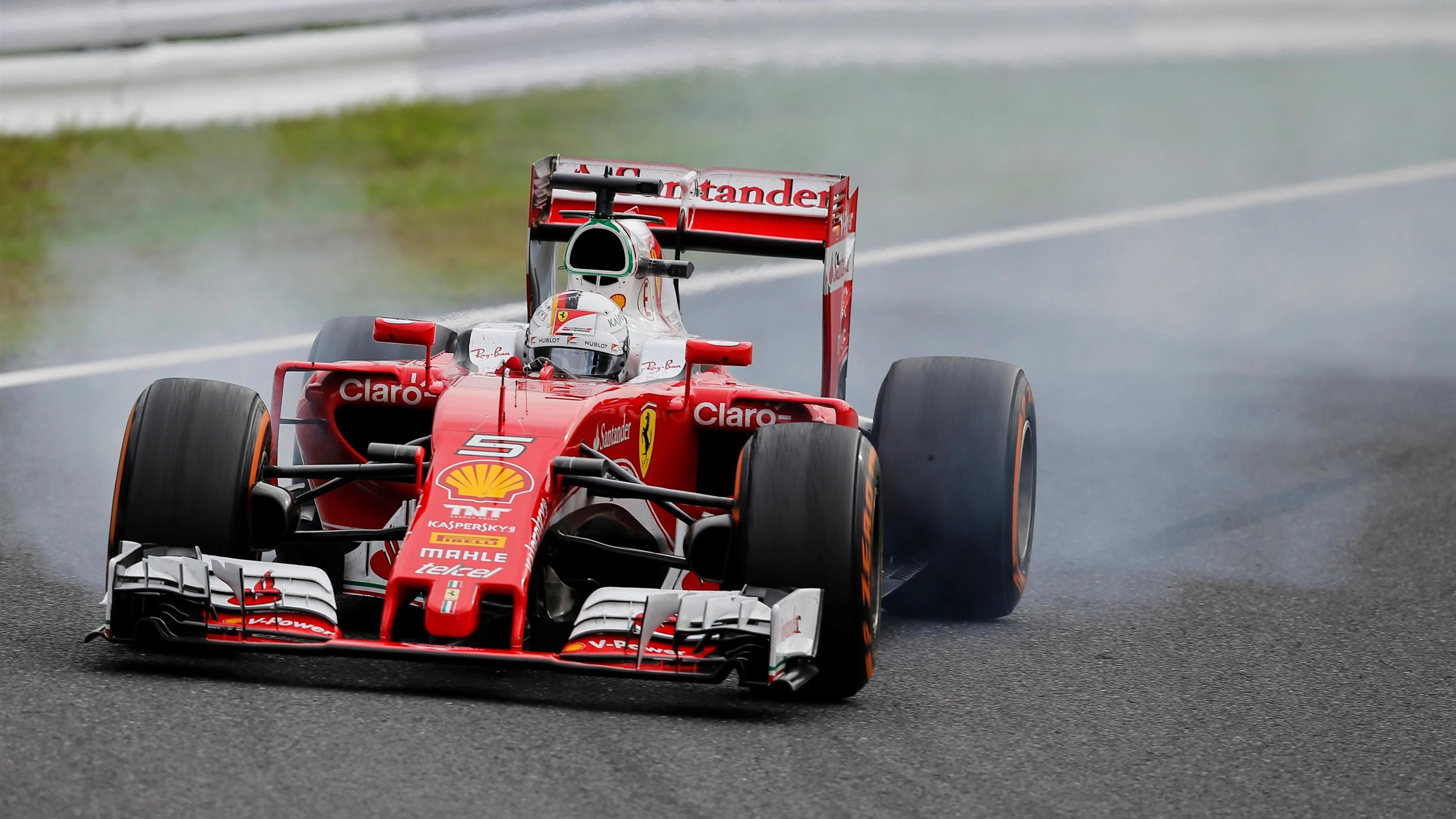 Sebastian Vettel (GER) Ferrari SF16-H at Formula One World Championship, Rd17, Japanese Grand Prix,