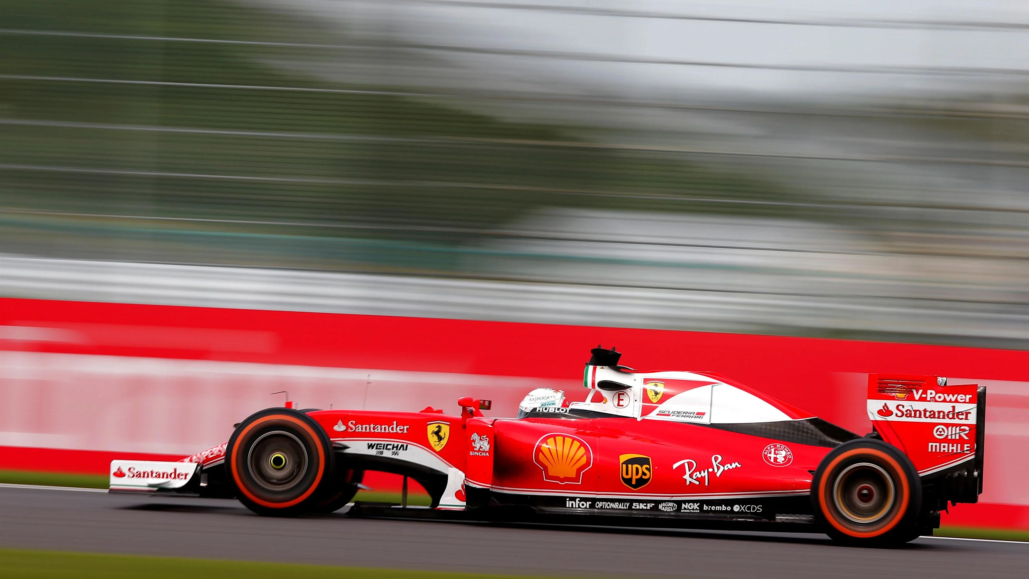 Sebastian Vettel (GER) Ferrari SF16-H at Formula One World Championship, Rd17, Japanese Grand Prix, Race, Suzuka, Japan, Sunday 9 October 2016. © Sutton Images