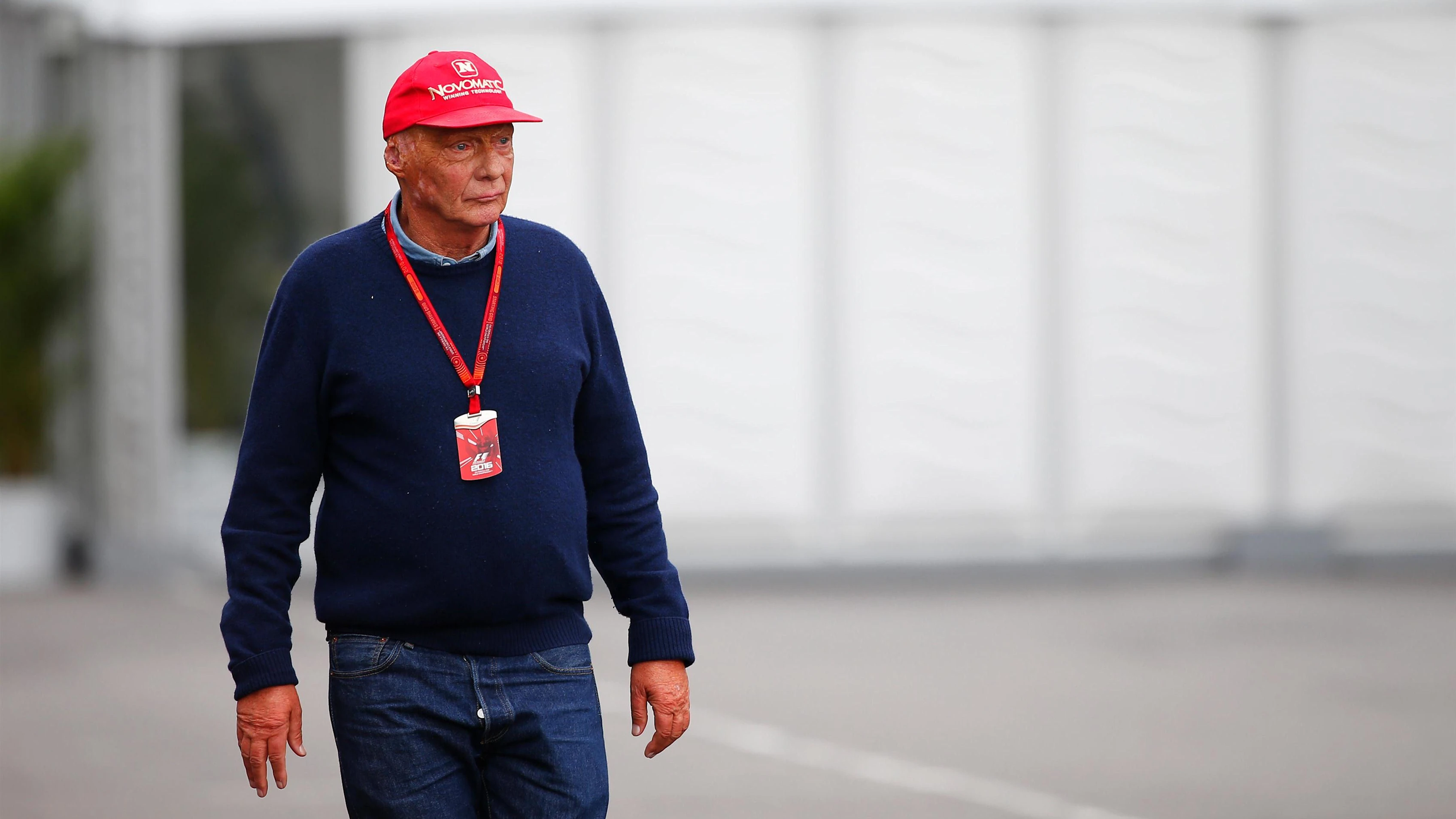 Niki Lauda (AUT) Mercedes AMG F1 Non-Executive Chairman at Formula One World Championship, Rd17, Japanese Grand Prix, Race, Suzuka, Japan, Sunday 9 October 2016. © Sutton Images