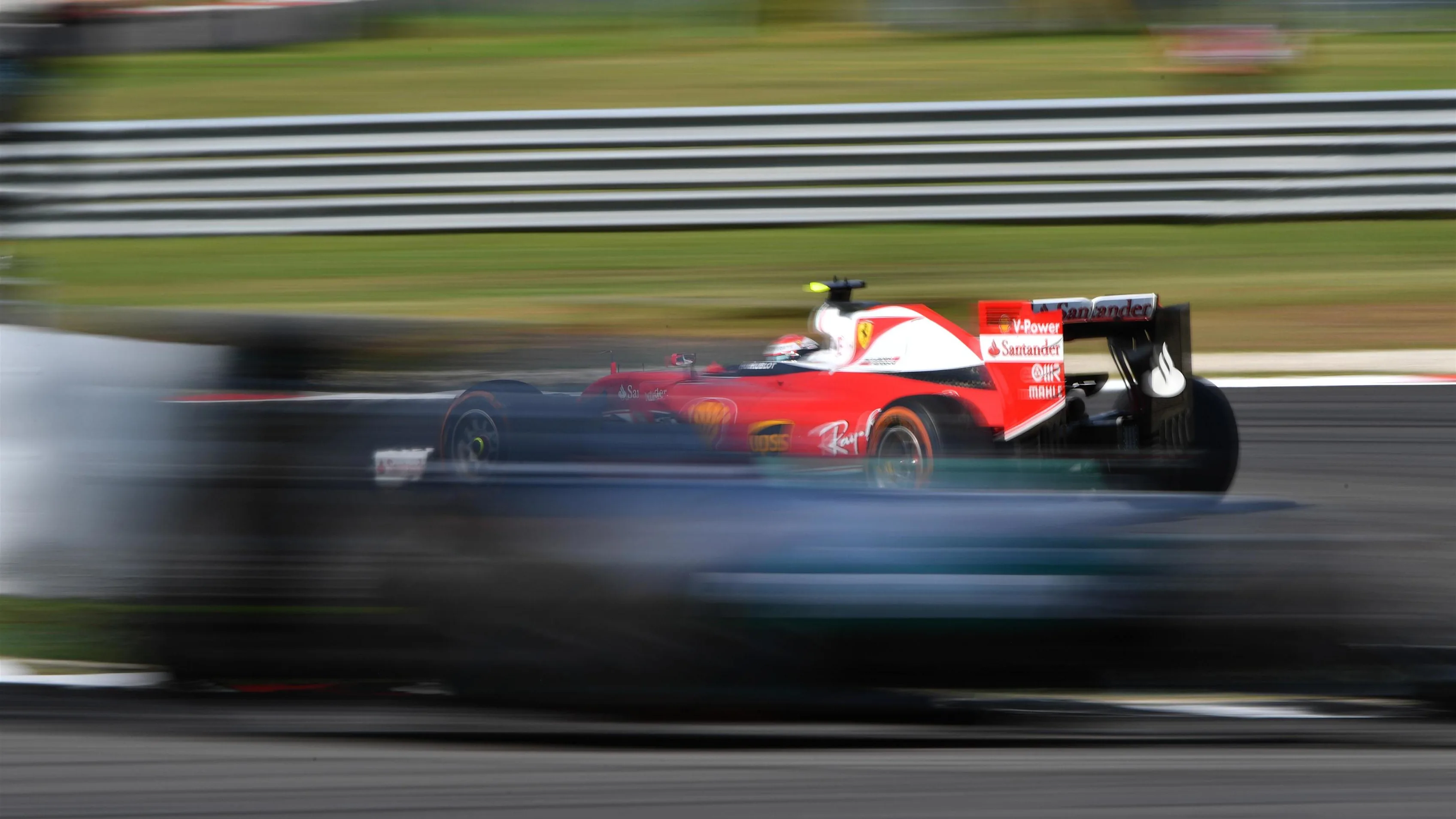 Kimi Raikkonen (FIN) Ferrari SF16-H at Formula One World Championship, Rd16, Malaysian Grand Prix,