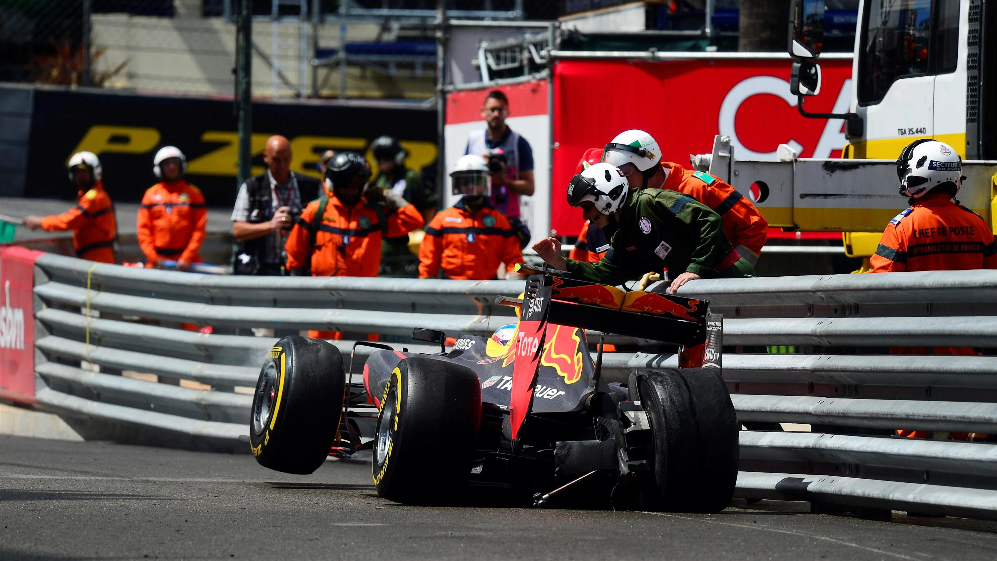 Max Verstappen (NED) Red Bull Racing RB12 crashes out of the race at Formula One World