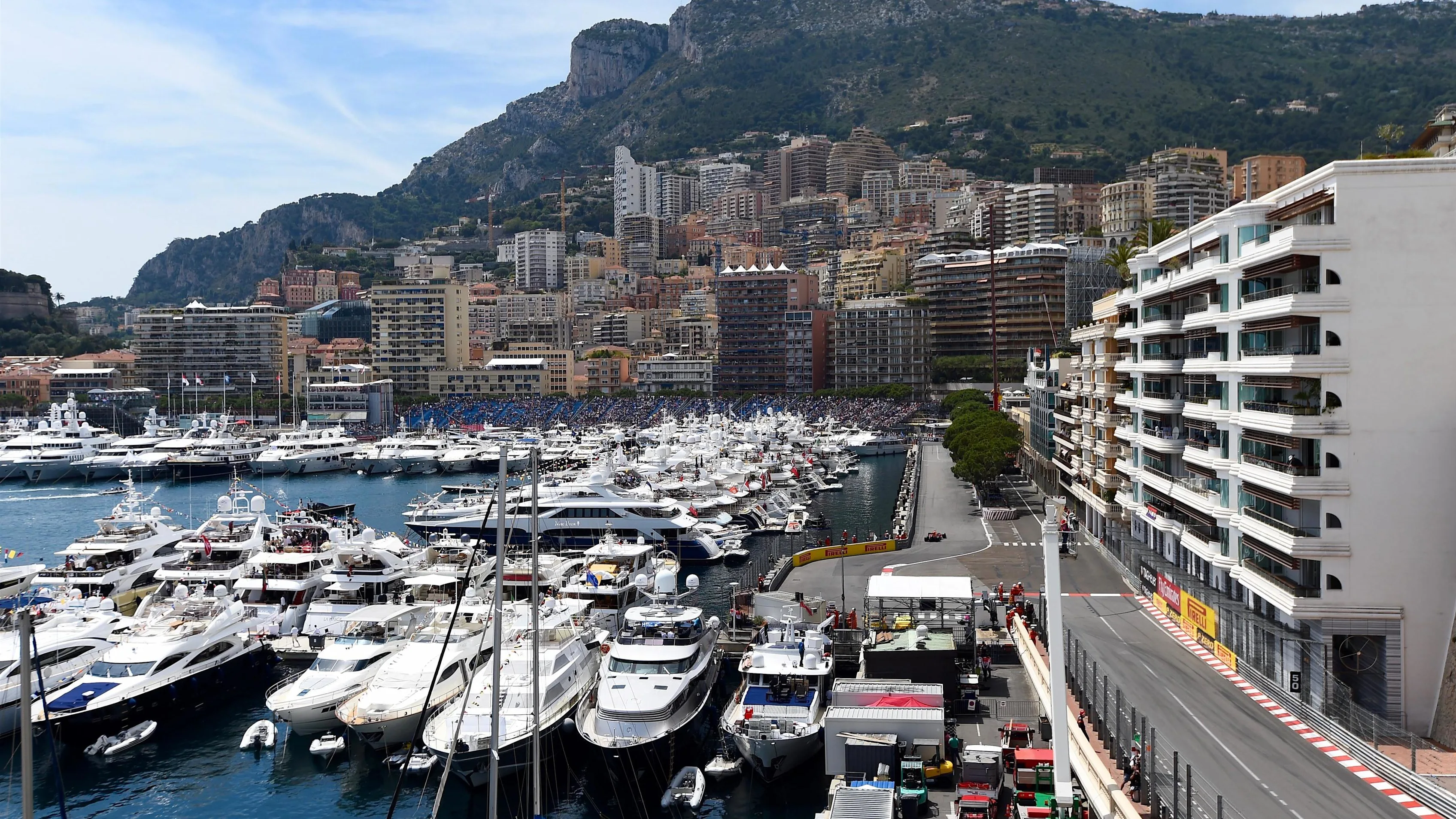 Daniel Ricciardo (AUS) Red Bull Racing RB12 at Formula One World Championship, Rd6, Monaco Grand