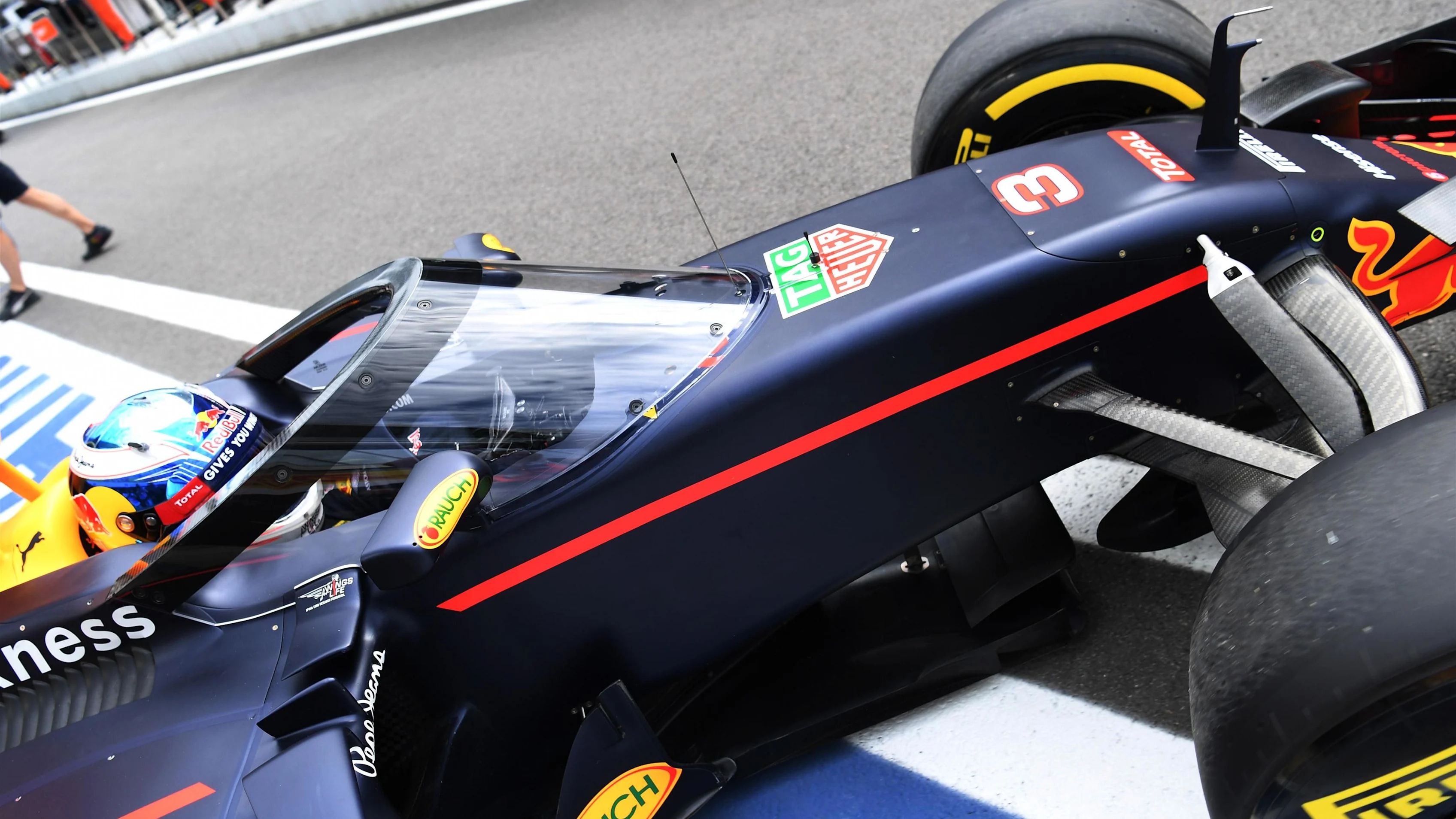 Daniel Ricciardo (AUS) Red Bull Racing RB12 with aeroscreen at Formula One World Championship, Rd4, Russian Grand Prix, Practice, Sochi Autodrom, Sochi, Krasnodar Krai, Russia, Friday 29 April 2016. © Sutton Motorsport Images